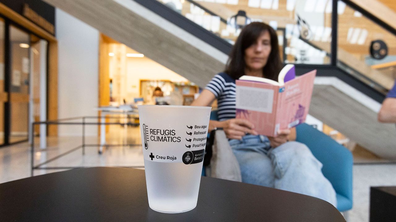 Una desena de centres de culte se sumen a la xarxa de refugis climàtics de Barcelona episode artwork