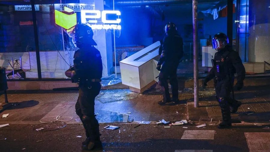 Detenido el adolescente de 17 años creador del canal ‘Blocus Vlc’ que incitaba al saqueo en Valencia