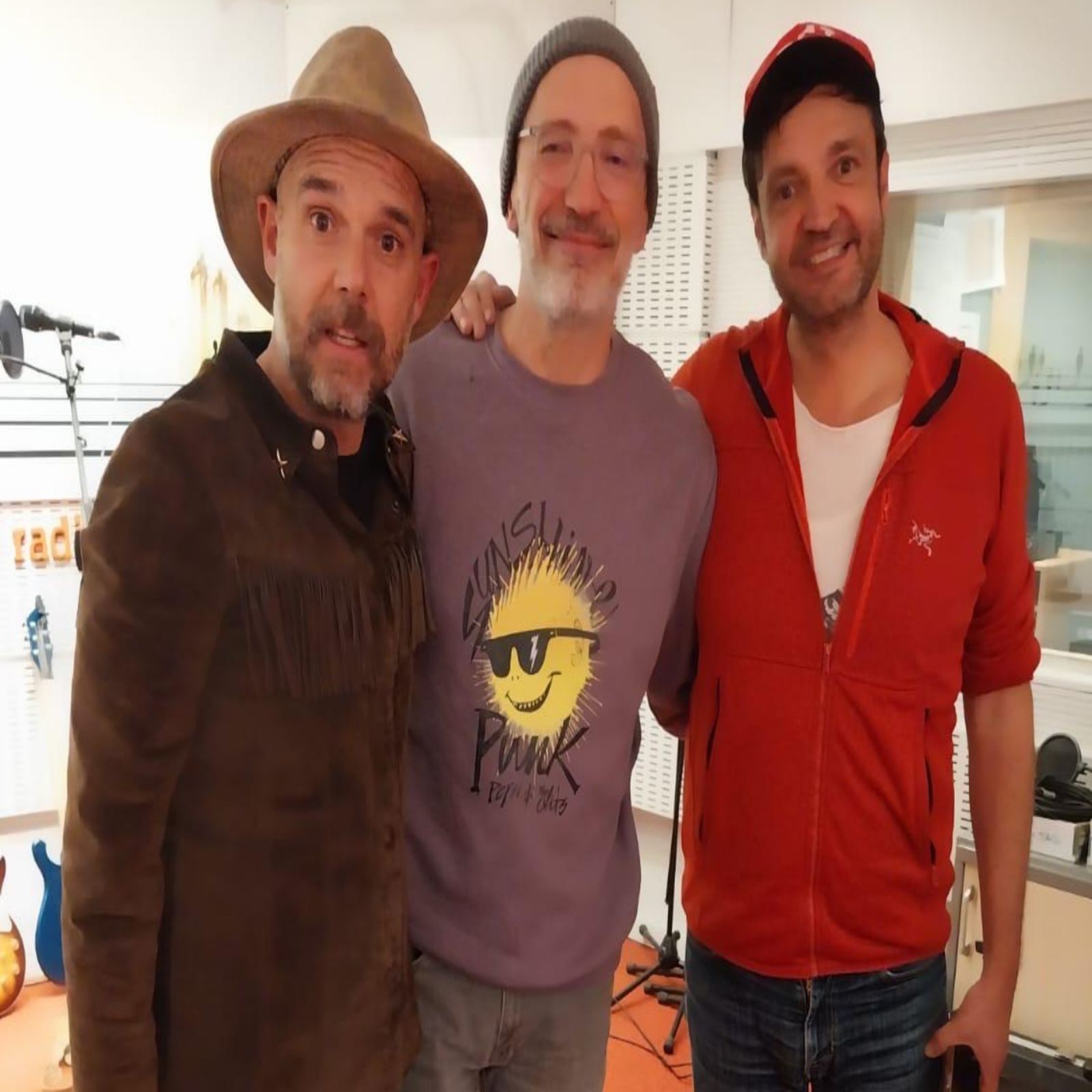 Islas de Robinson - Edu Errea y Pepsi & The Clits: objetivo Mojácar - 10/11/25 Islas de Robinson - Edu Errea y Pepsi & The Clits: objetivo Mojácar - 10/11/25