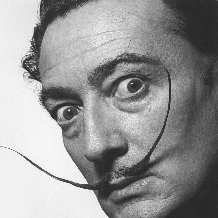Efectve: Persones centenàries i Dalí