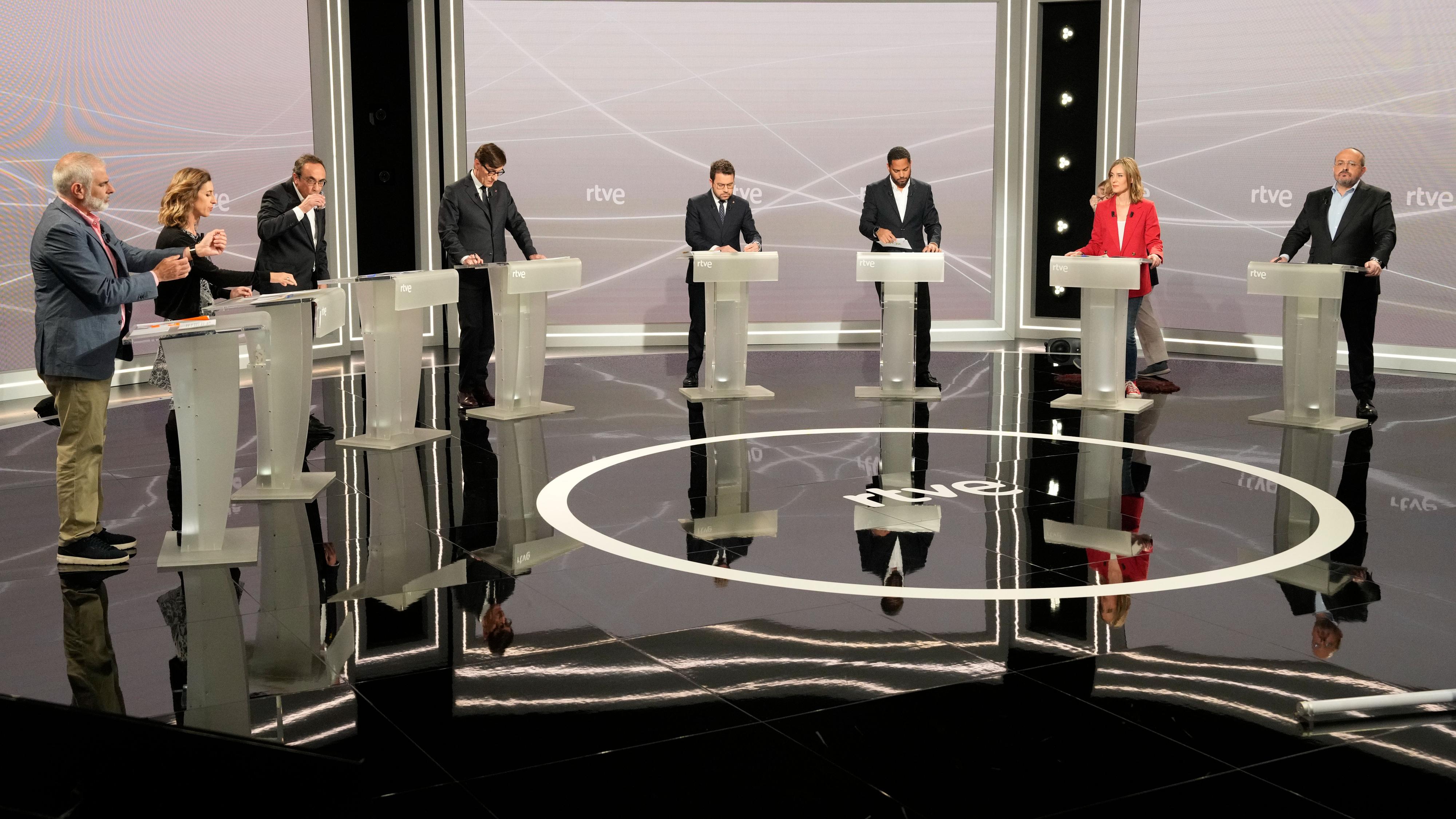 CIS: Victoria del PSC en Cataluña, con empate de Junts+ y ERC