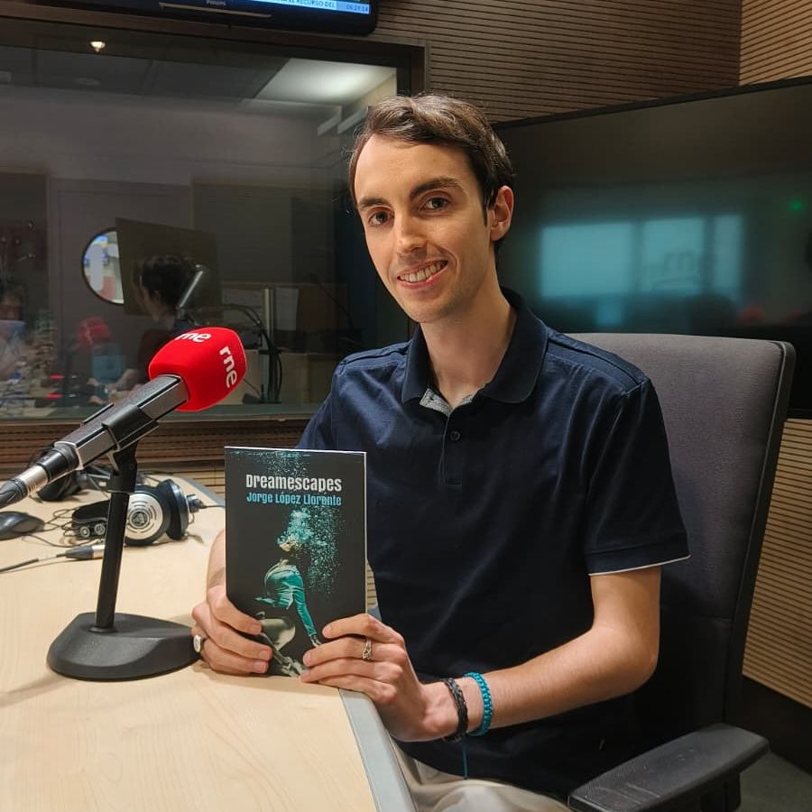 English Language Broadcast - A look into the poetic world of "Dreamescapes" English Language Broadcast - A look into the poetic world of "Dreamescapes"
