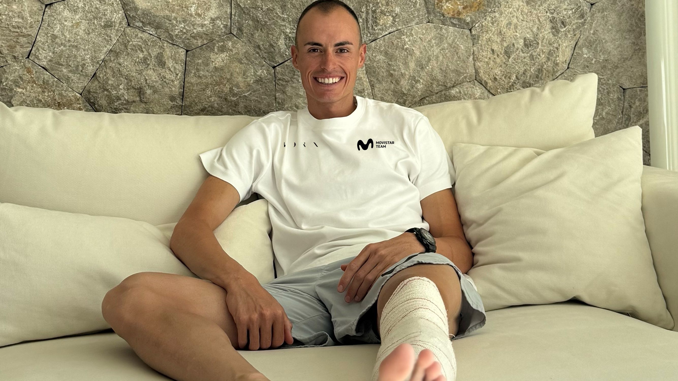 Enric Mas, operado satisfactoriamente de su lesión en la pierna izquierda