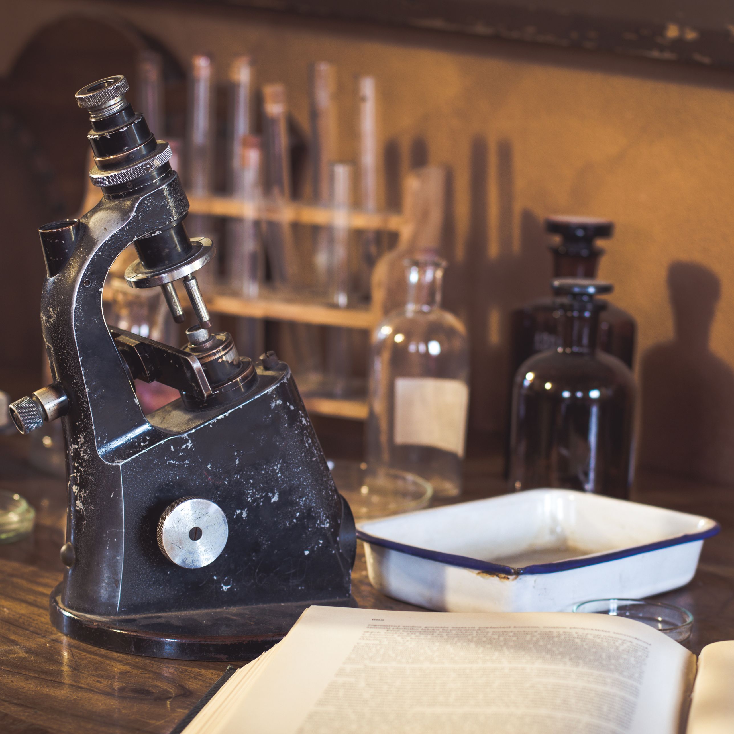 Entre probetas – Algunos genios científicos de la historia – 29/07/25