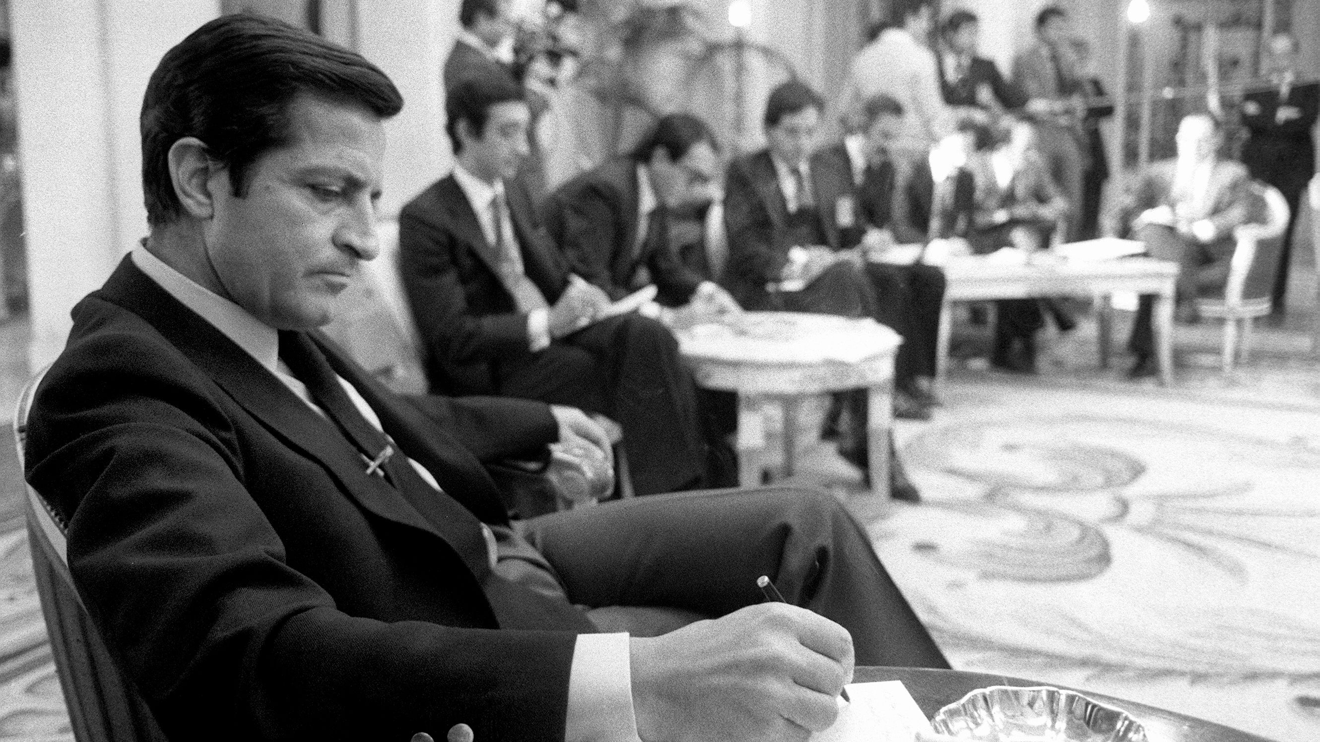 Una mujer denuncia a Adolfo Suárez por agredirla sexualmente durante ...
