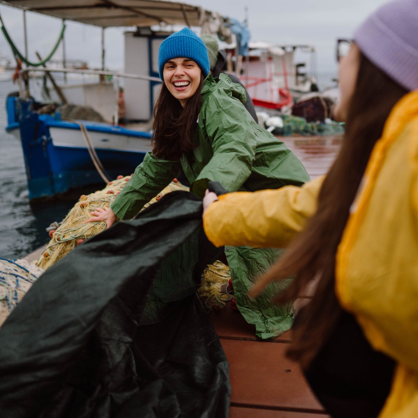 Españoles en la mar - La asociación feminista de mujeres del mar de Galicia