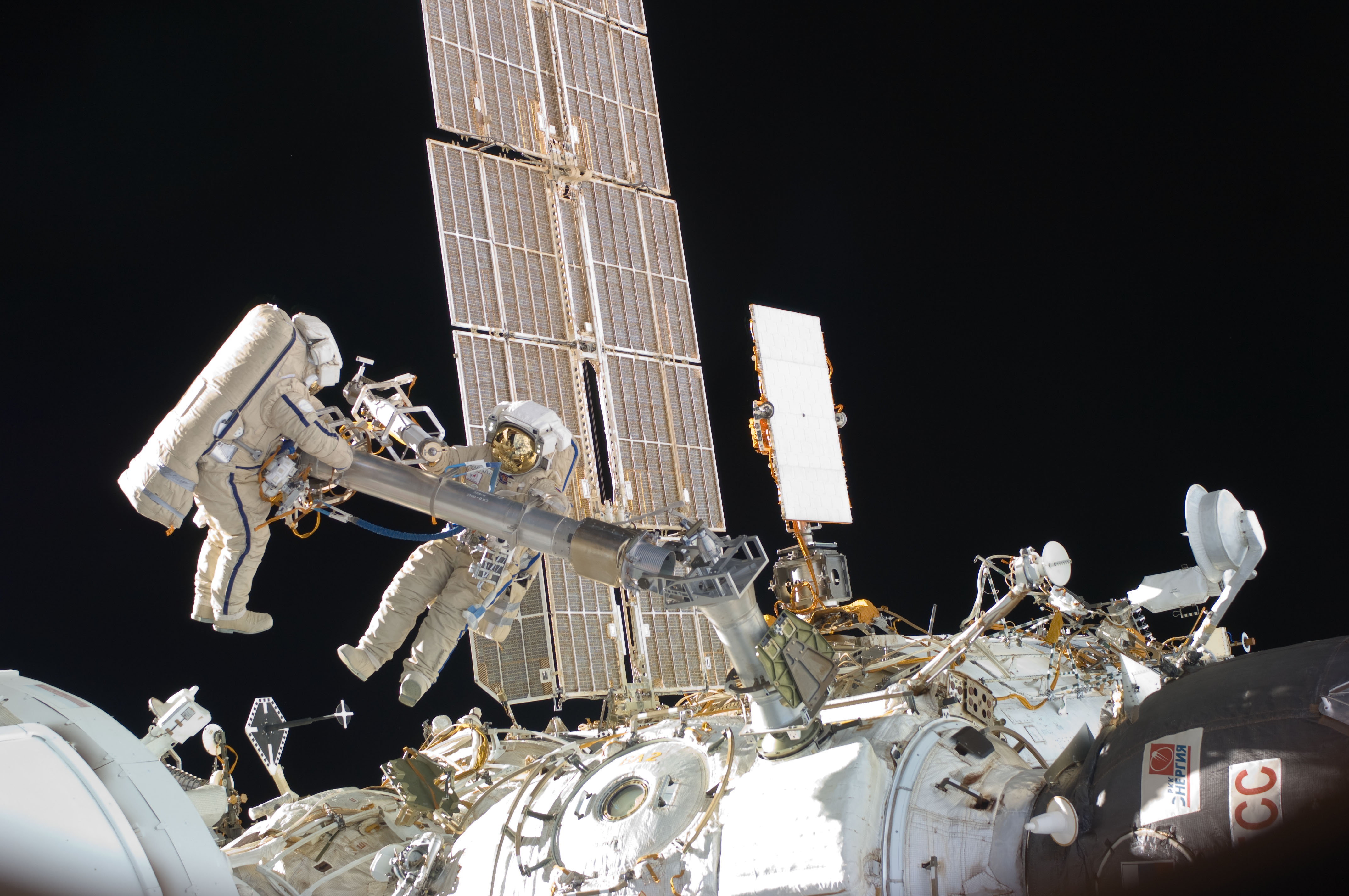 La nasa pierde la comunicación con la estación espacial internacional durante casi tres horas