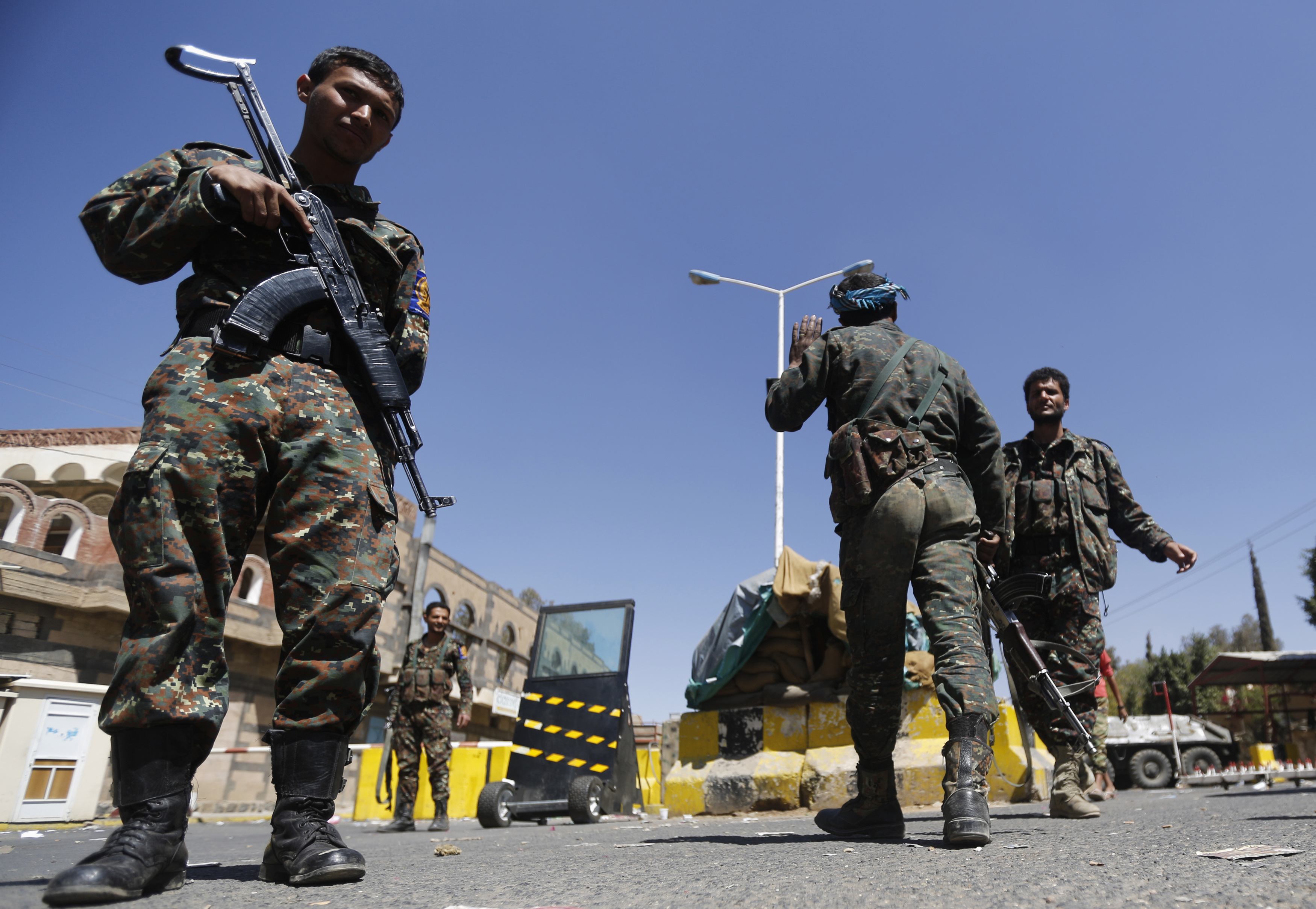 EEUU y Reino Unido cierran su embajada en Yemen | RTVE.es