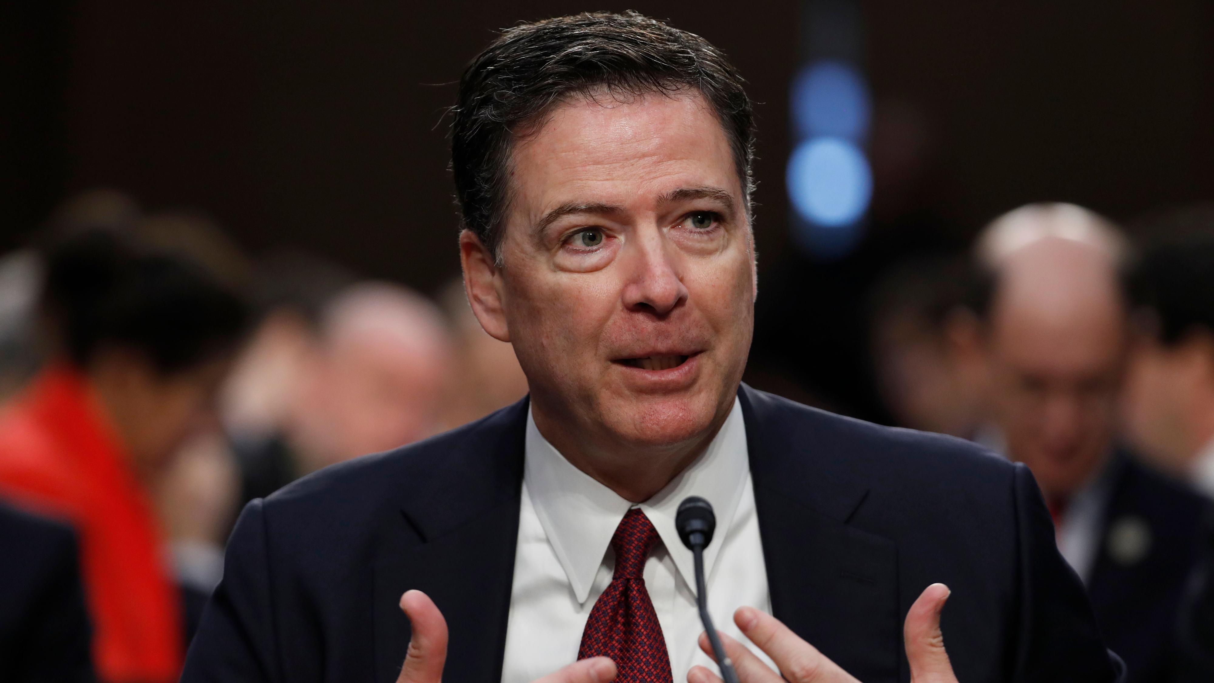 L’ancien chef du FBI, James Comey, plaide non coupable de fausses déclarations et d’accusations d’entrave