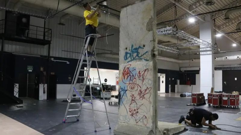 Exposició a Barcelona amb blocs originals del Mur de Berlín i testimonis de la Guerra Freda