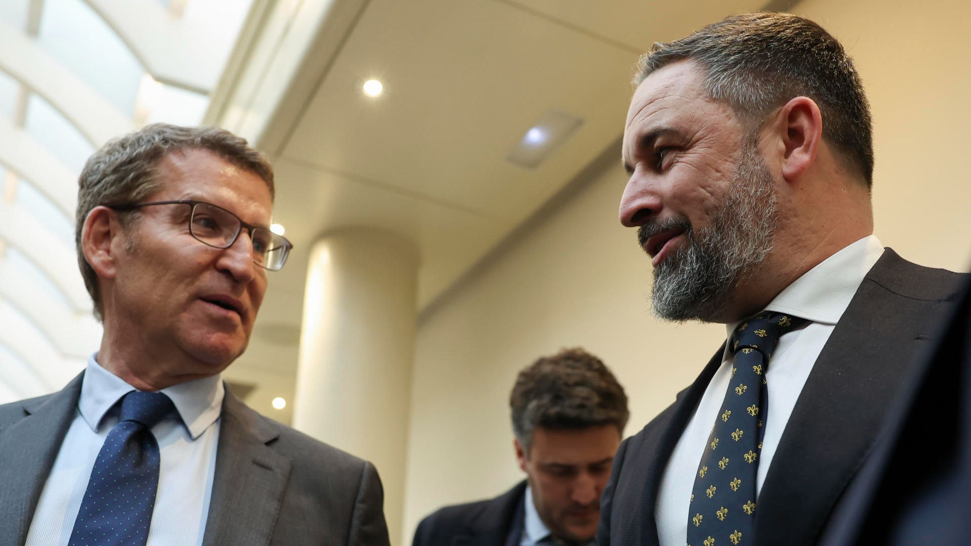 Feijóo se reúne con Abascal en el Congreso