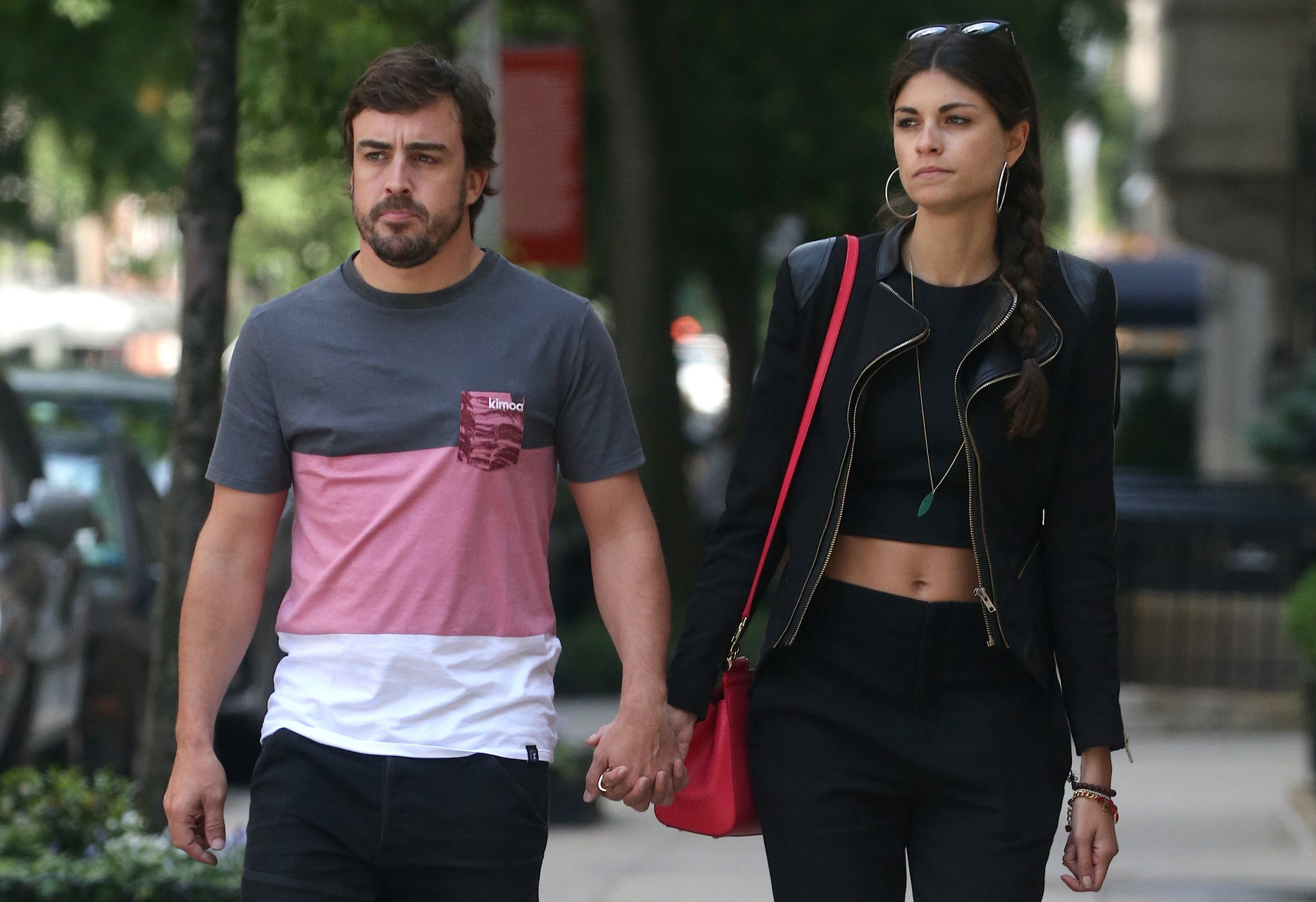 Fernando Alonso y Linda Morselli pasenado por las calles de Nueva York