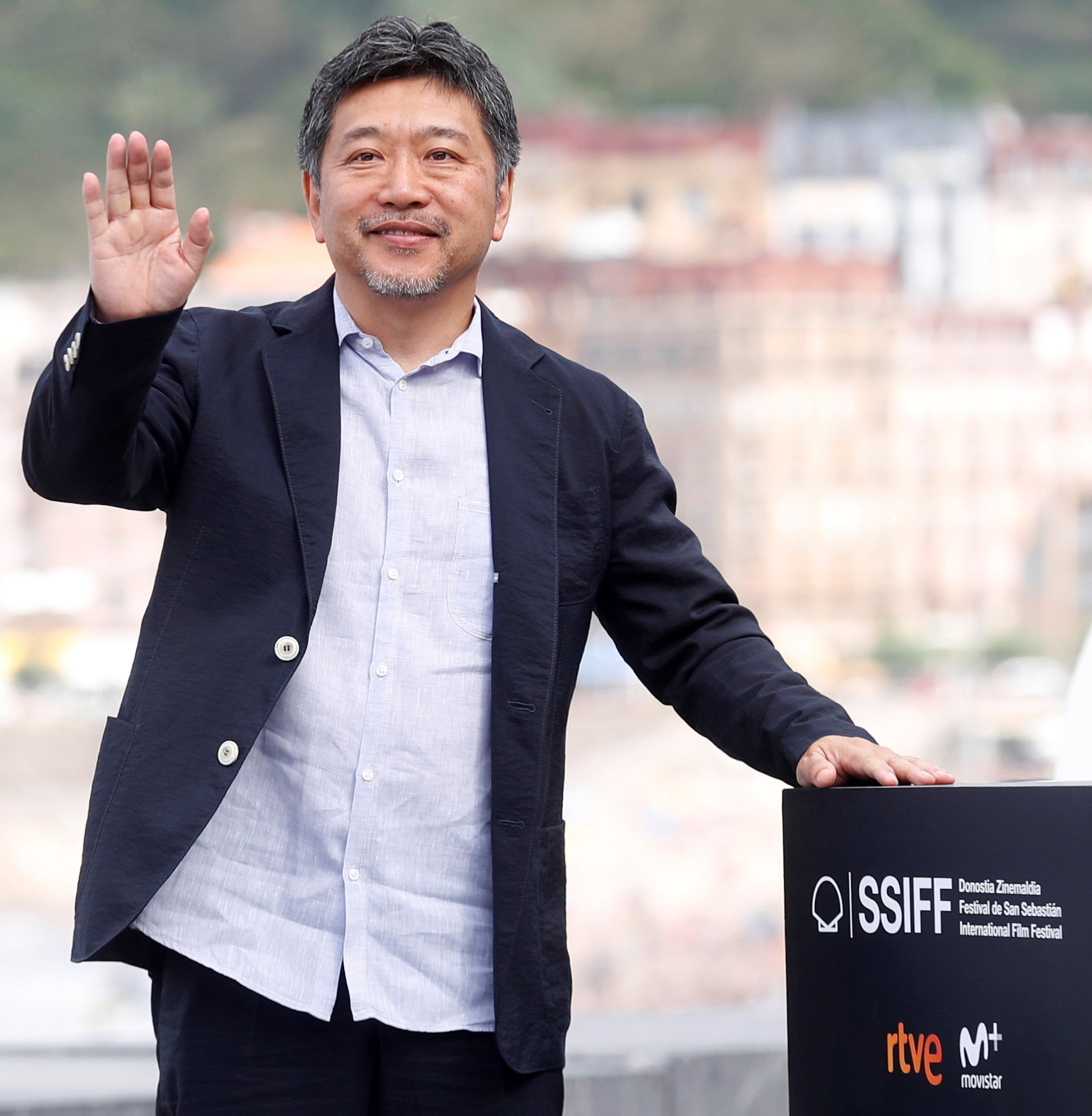 Festival de Cine de San Sebastián El realizador japonés Hirokazu Koreeda posa durante la presentación de su película 'Manbiki Kazoku'