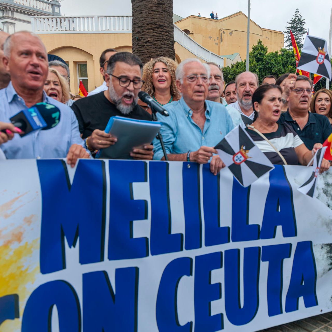 Fin de mes - ¿Deben Ceuta y Melilla entrar en la unión aduanera común? episode artwork