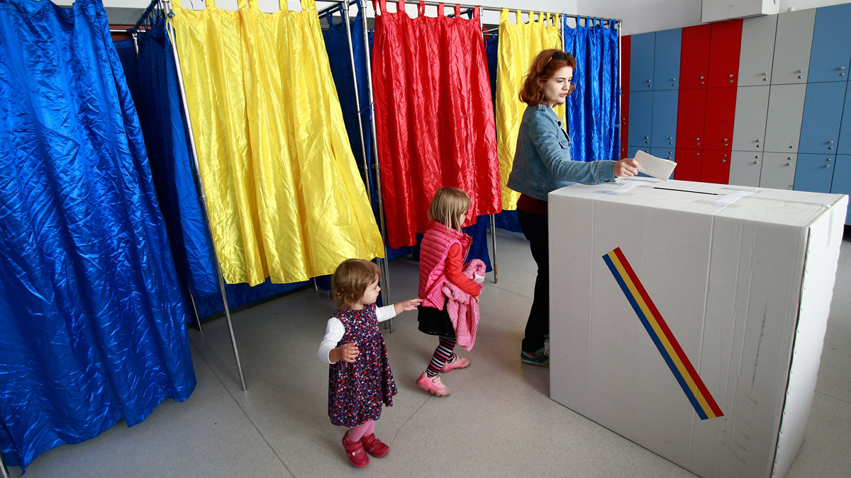 Fracasa el referéndum en rumanía para vetar el matrimonio gay por baja participación