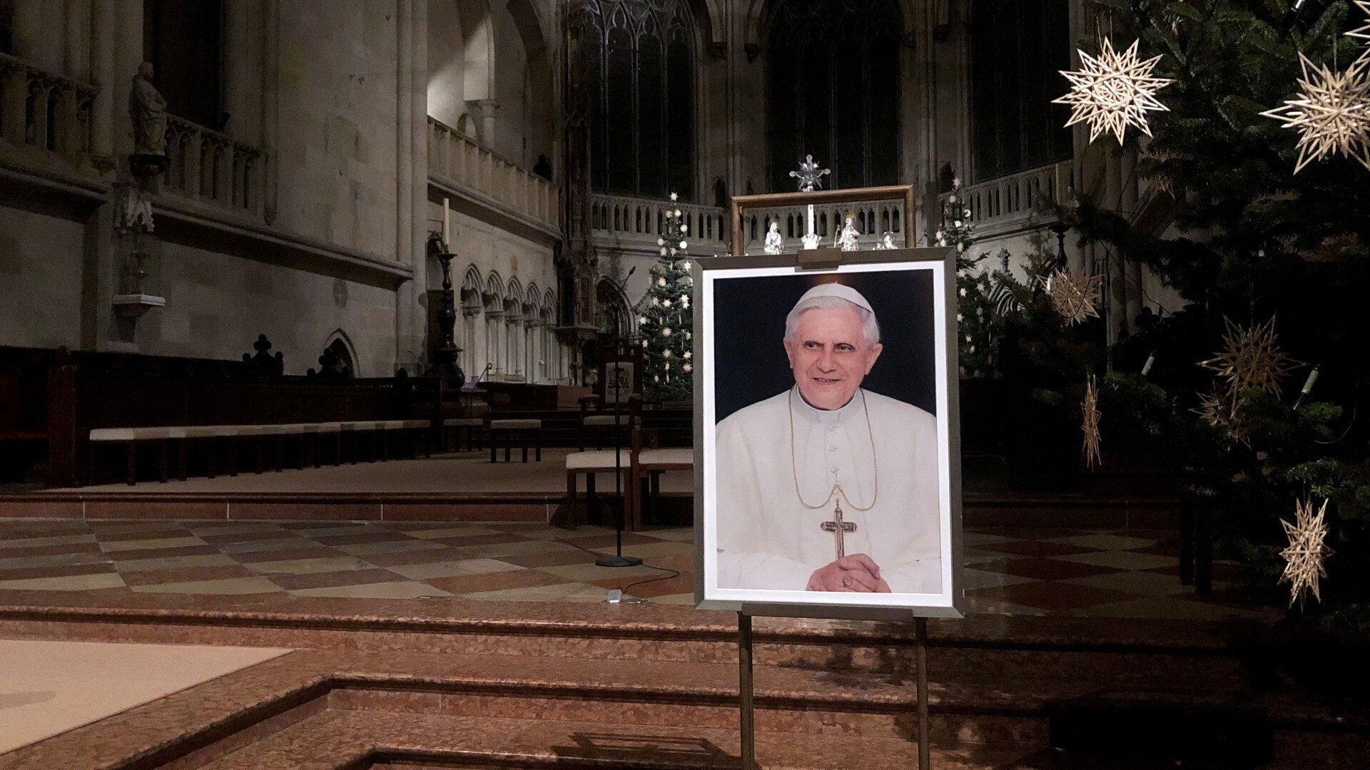 RTVE ofrece en directo el funeral de Benedicto XVI