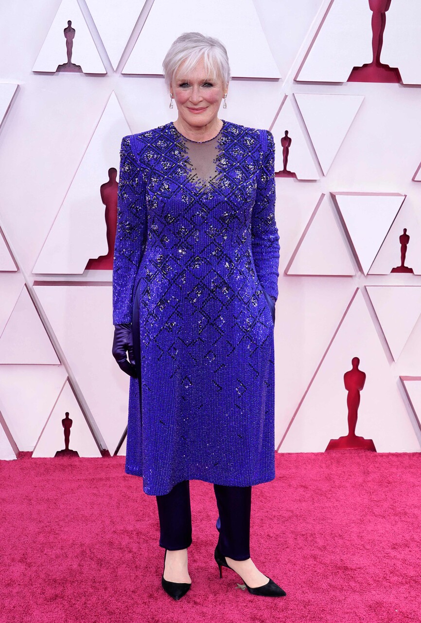 Glenn Close en la alfombra roja de los Oscar 2021 en Los Ángeles