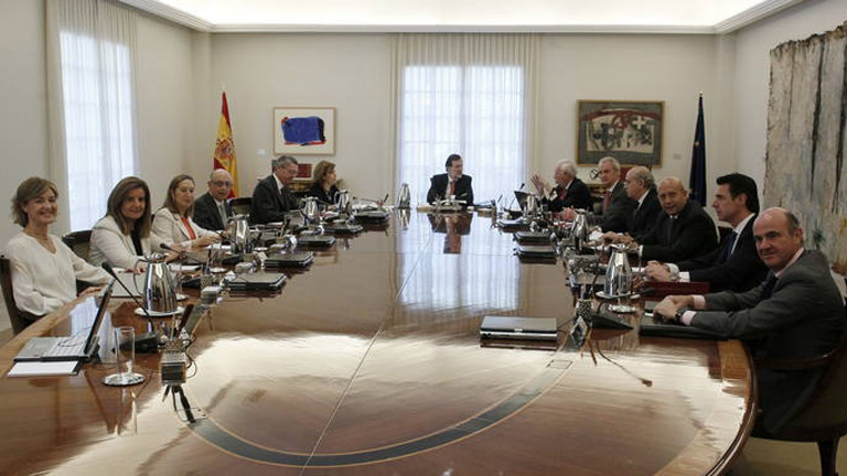 El Gobierno aprueba 40 medidas para reactivar la economía l RTVE