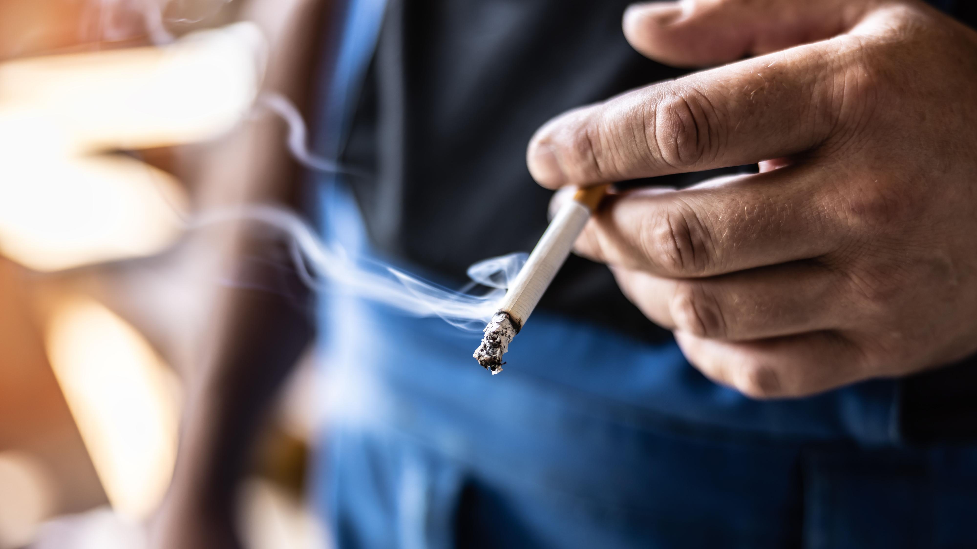 La nueva ley antitabaco amplía las zonas sin tabaco ni 'vapers' y prohíbe fumar a los menores por primera vez