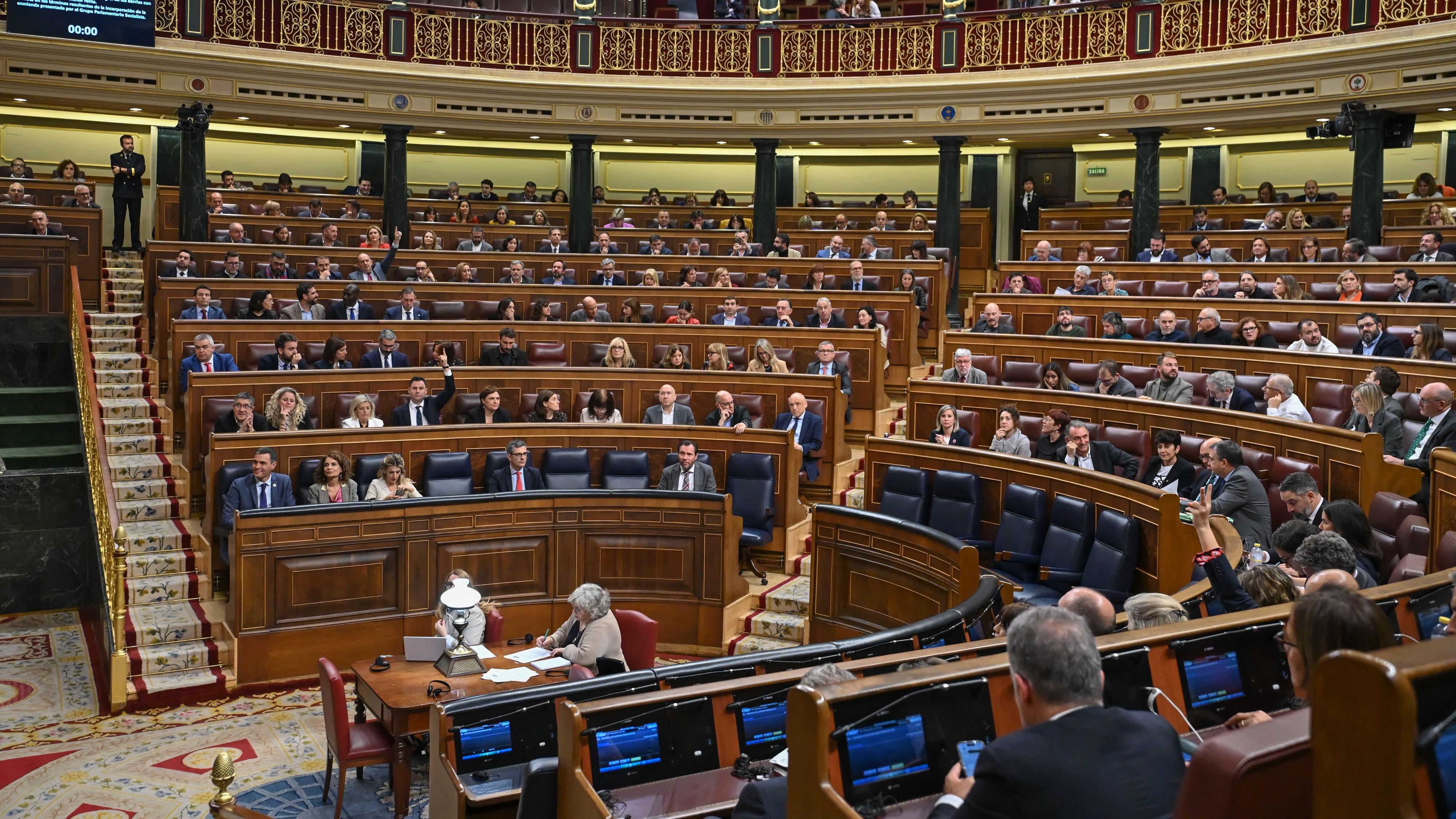 El Gobierno asegura que "mantiene un diálogo fluido" con los grupos políticos para "recabar apoyos" para sus presupuestos