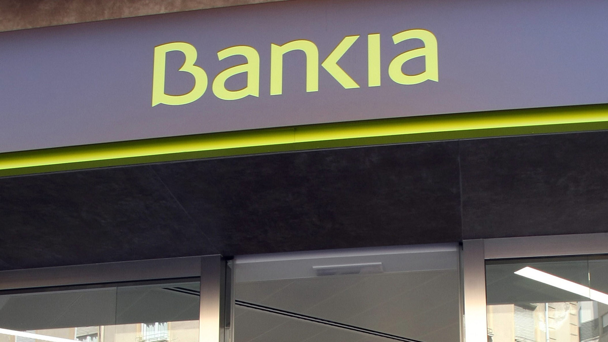 El Gobierno estudia fusionar Bankia y BMN | RTVE.es