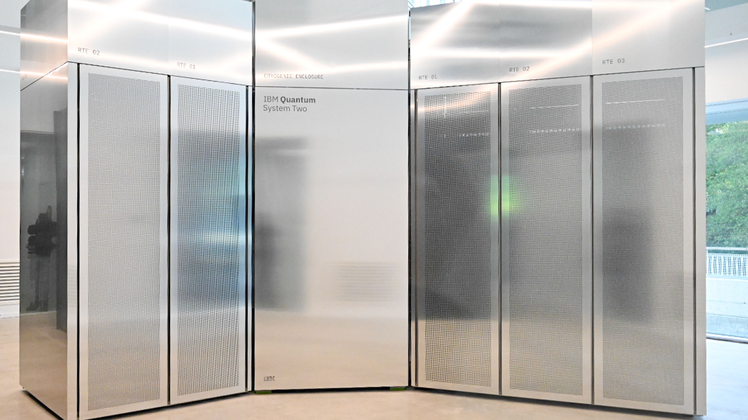 Gobierno vasco e IBM inauguran en San Sebastián el superordenador cuántico más potente de Europa