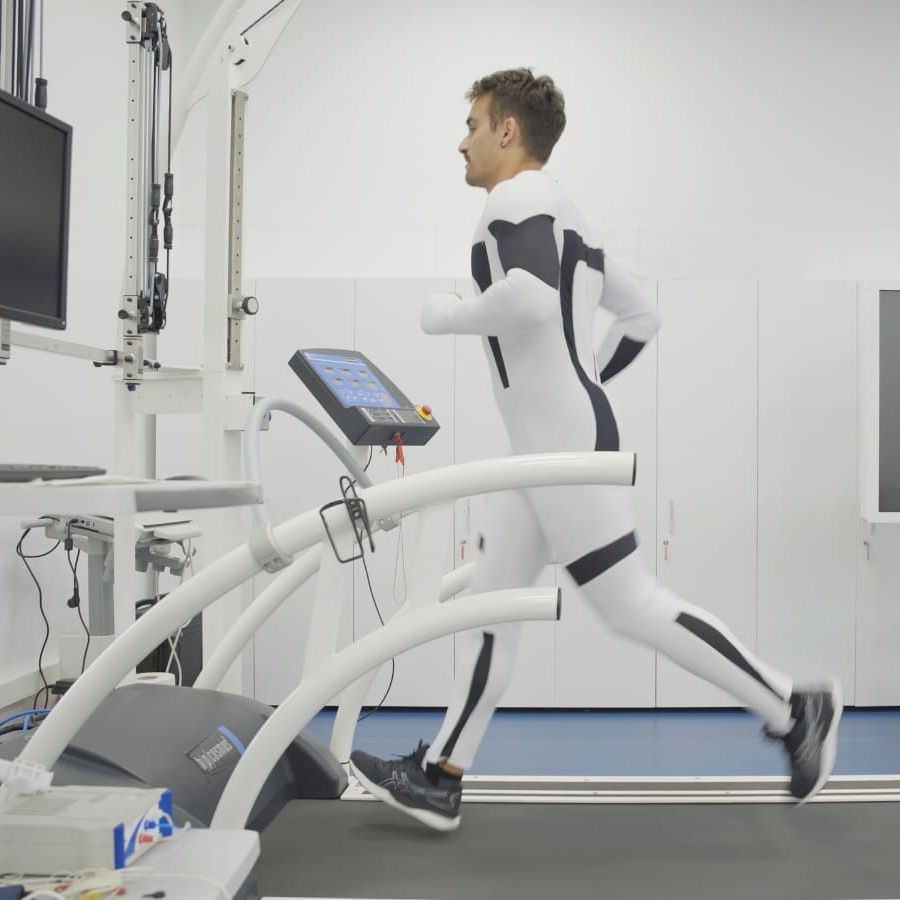 A golpe de bit - La 'segunda piel' que aumenta el rendimiento deportivo - 16/10/25