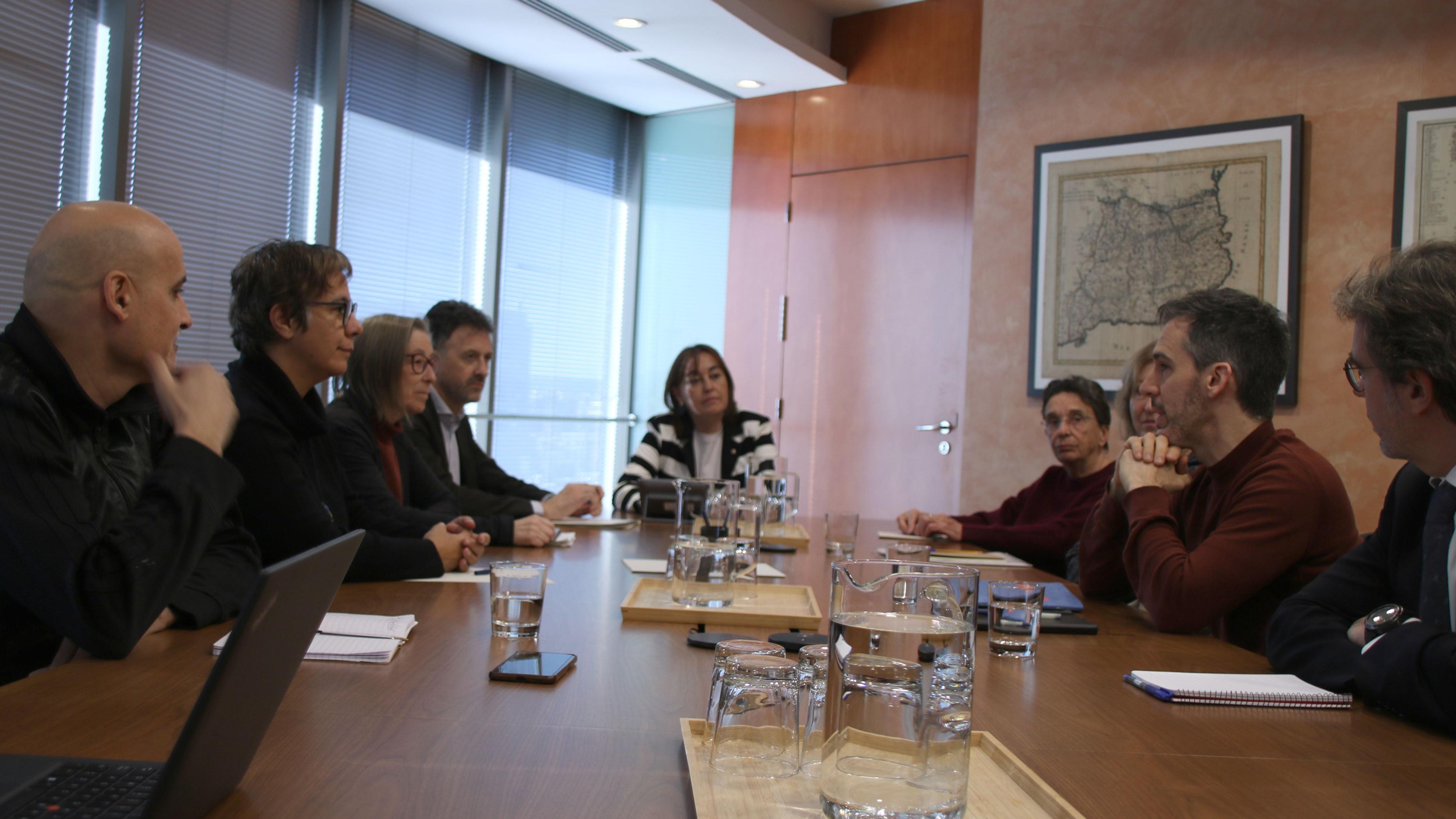 Govern i Comuns inicien el pla per frenar la compra especulativa d’habitatge Govern i Comuns inicien el pla per frenar la compra especulativa d’habitatge