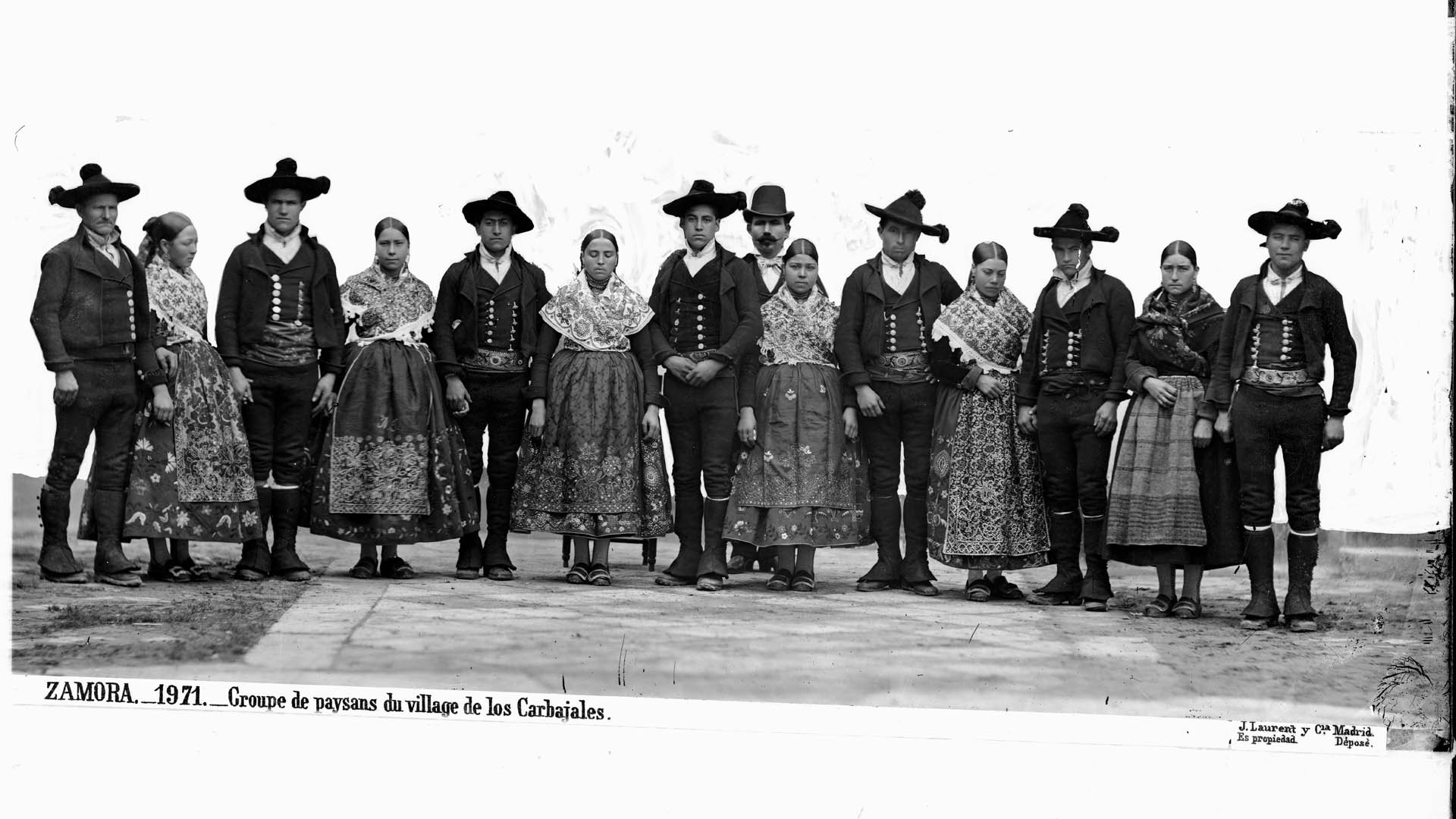 Grupo de la provincia de Zamora pertenecientes al archivo Laurent y Cía. en enero de 1878 Grupo de Zamora en Madrid en 1878