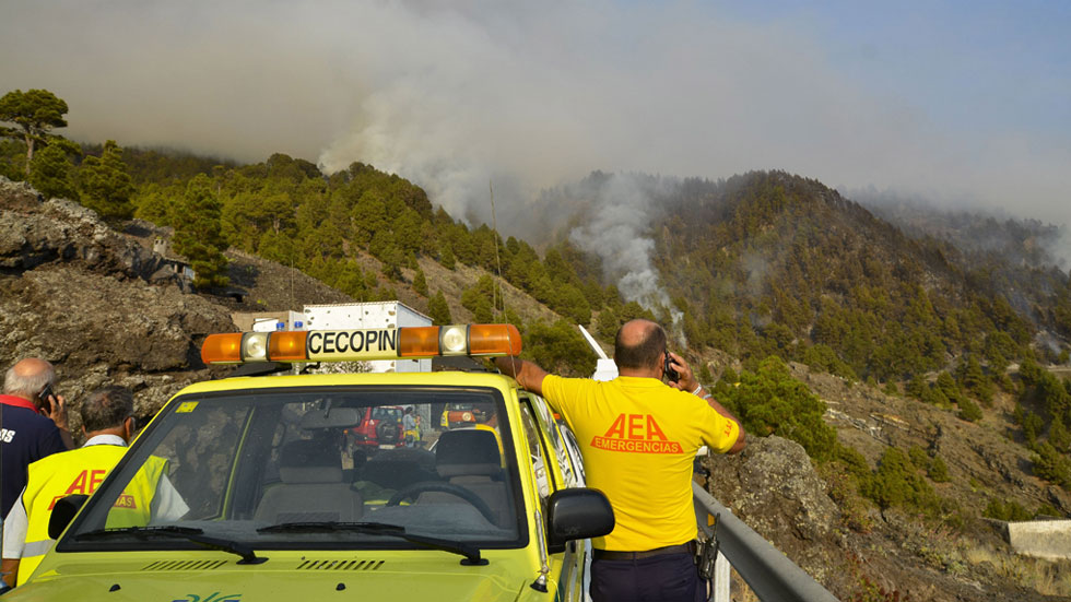 Fallece un agente forestal que trabajaba en el incendio de la palma