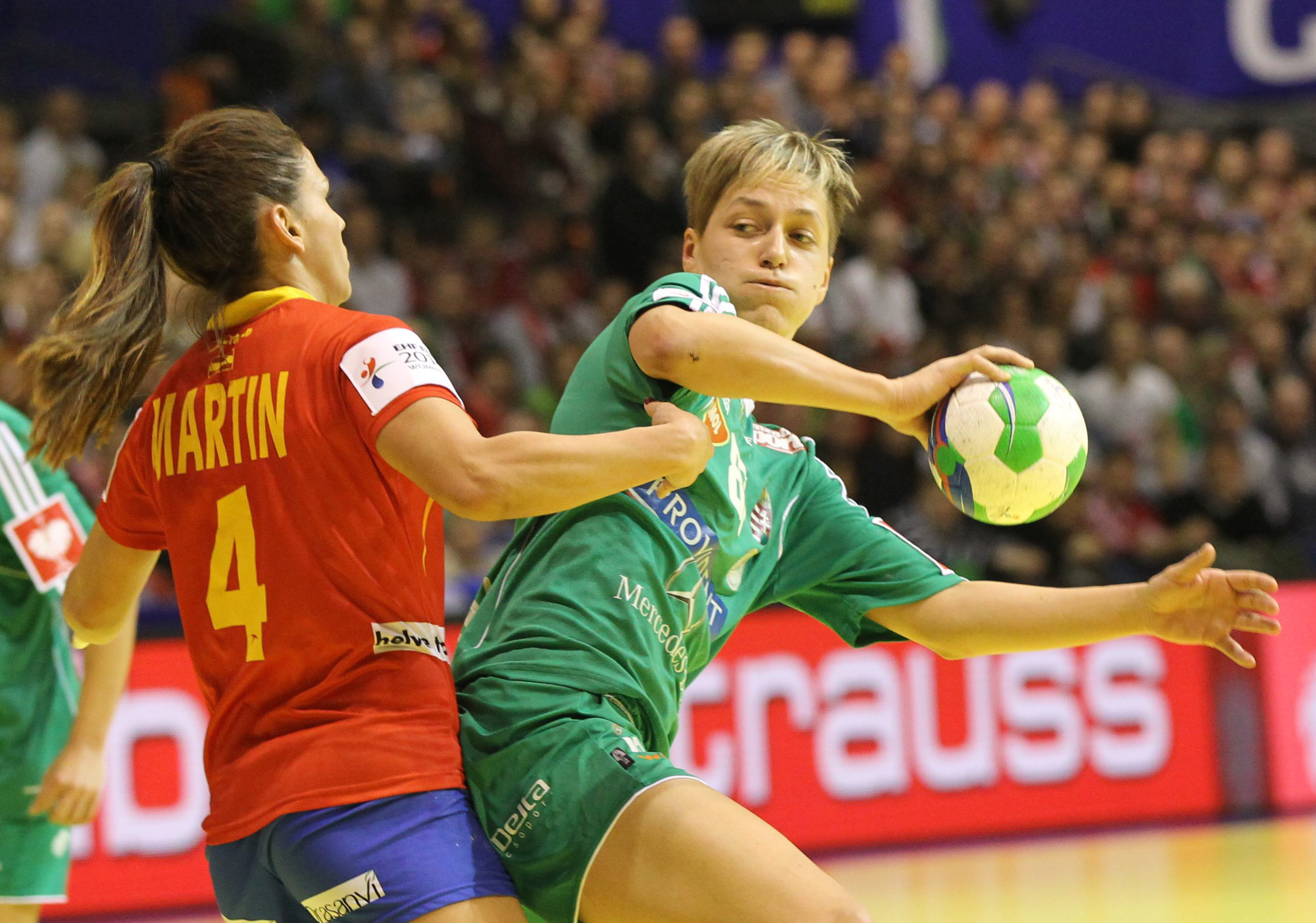 Las Guerreras Del Balonmano Español Acarician Las Medallas Tras Ganar A ...