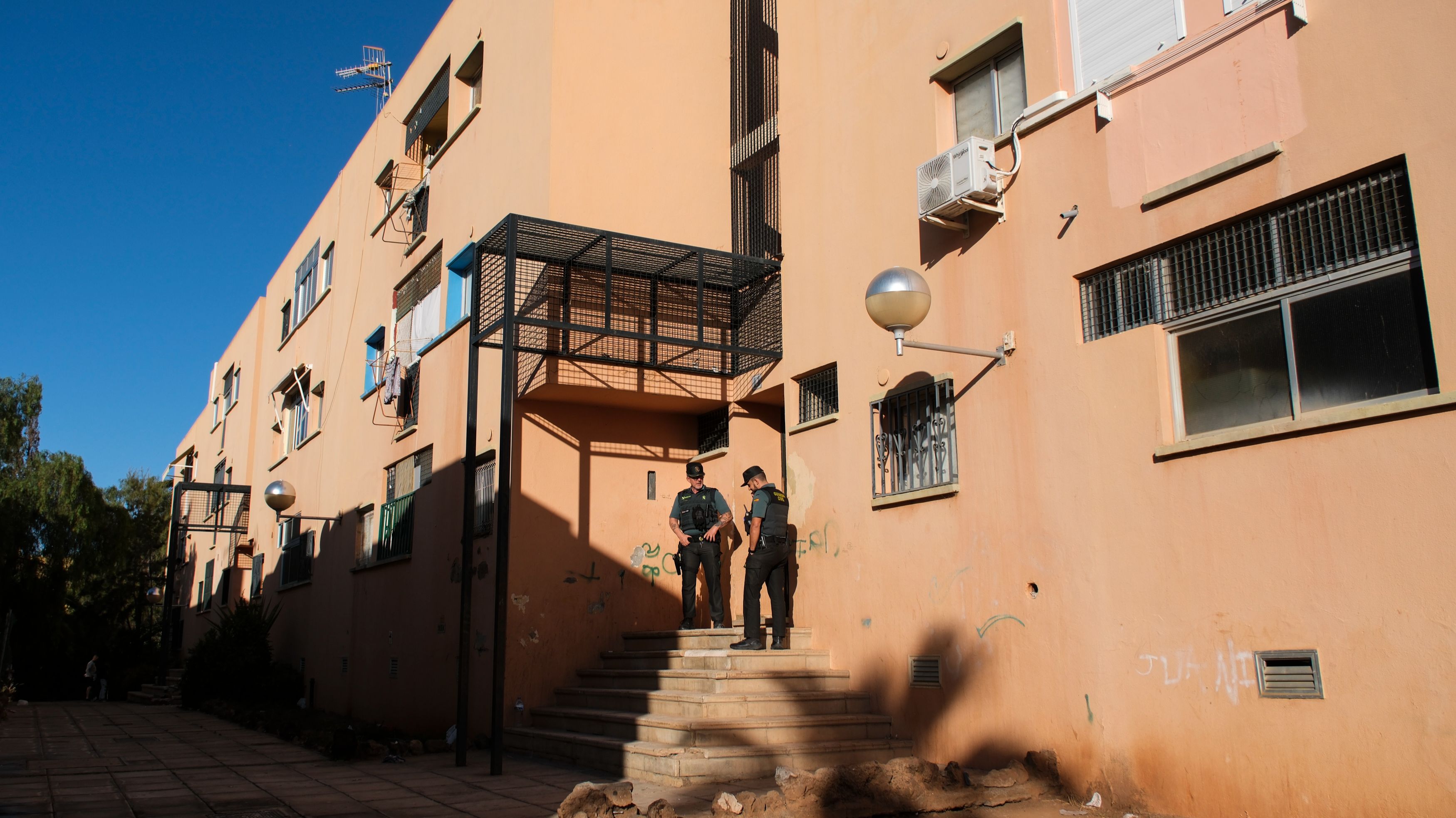 Un hombre mata a su hijo y hiere a la madre en Tenerife