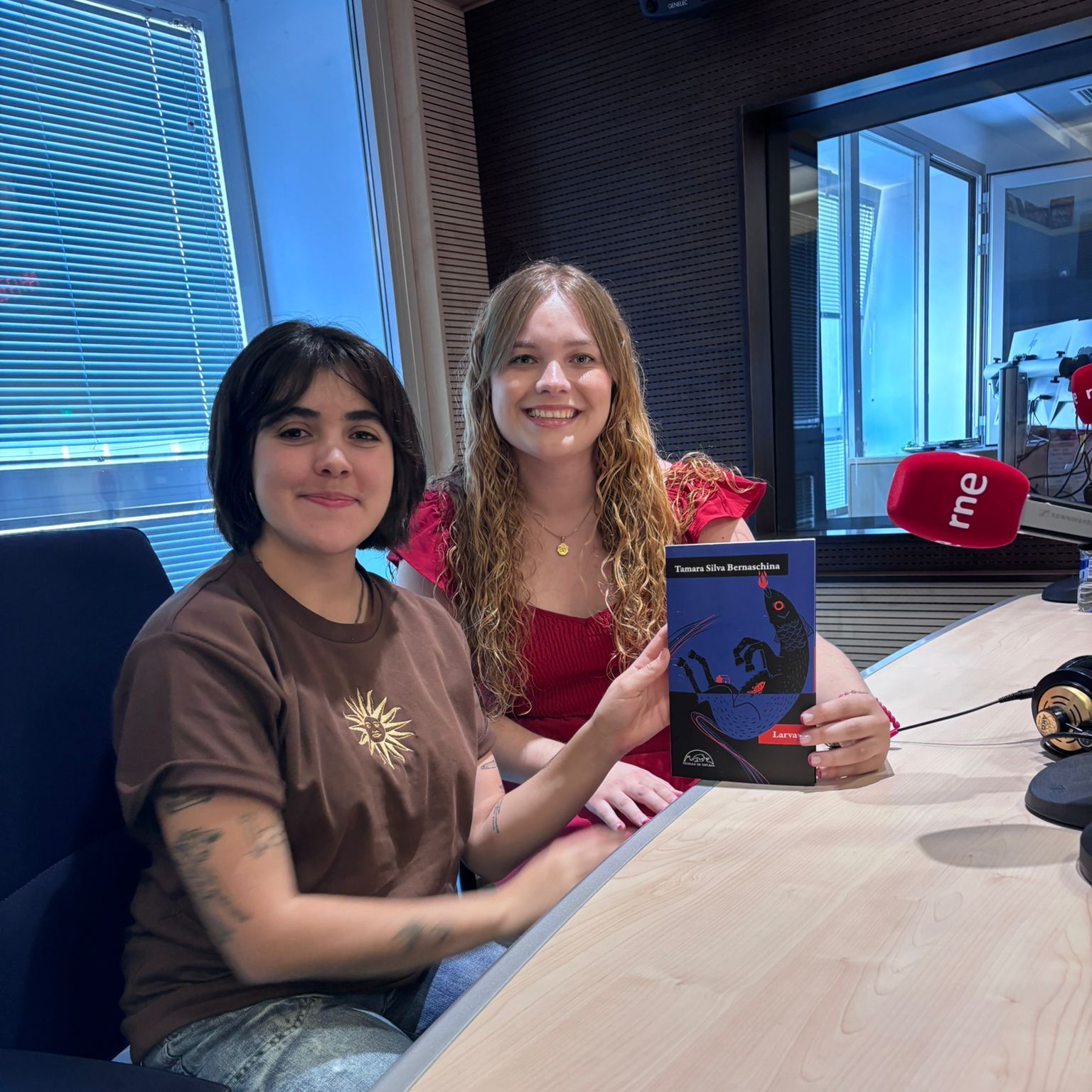 Hora América en Radio 5 - 'Larvas', un libro de cuentos de la autora uruguaya Tamara Silva - 11/01/26