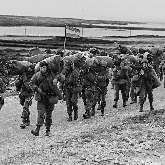 Hora América en Radio 5 - Memoria Malvinas - 14/06/26