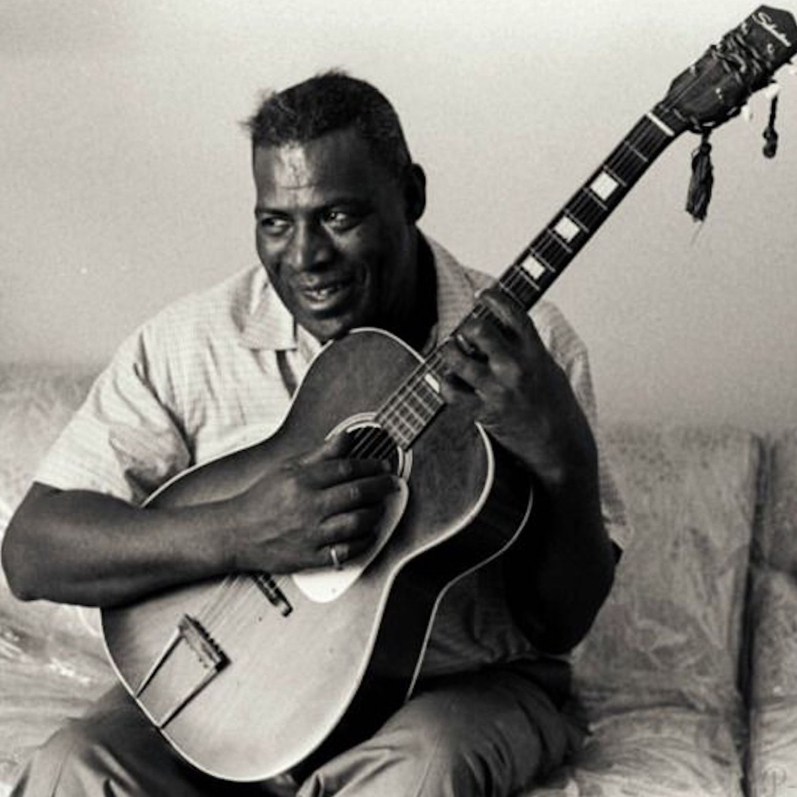 Música con Subtítulos - Howlin' Wolf - 30/03/24