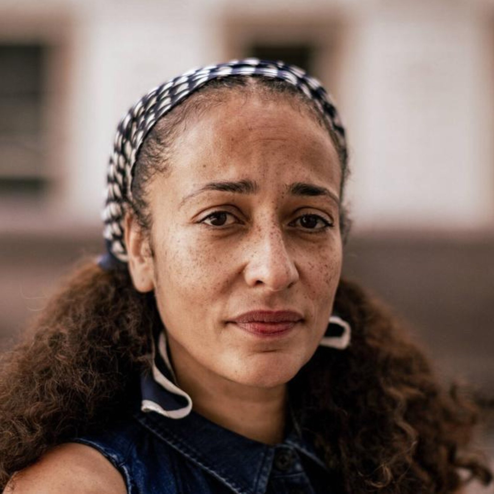 Hoy empieza todo: Barra libre: 'Muertos y vivos' de Zadie Smith