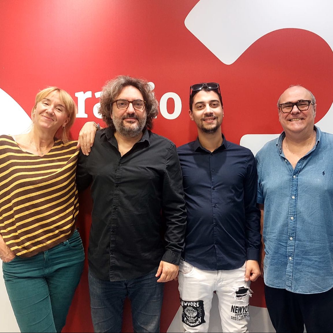 Hoy empieza todo - Los vivos de Bombín: Antonio Serrano y Kalele Jiménez - 14/11/25 Hoy empieza todo - Los vivos de Bombín: Antonio Serrano y Kalele Jiménez - 14/11/25