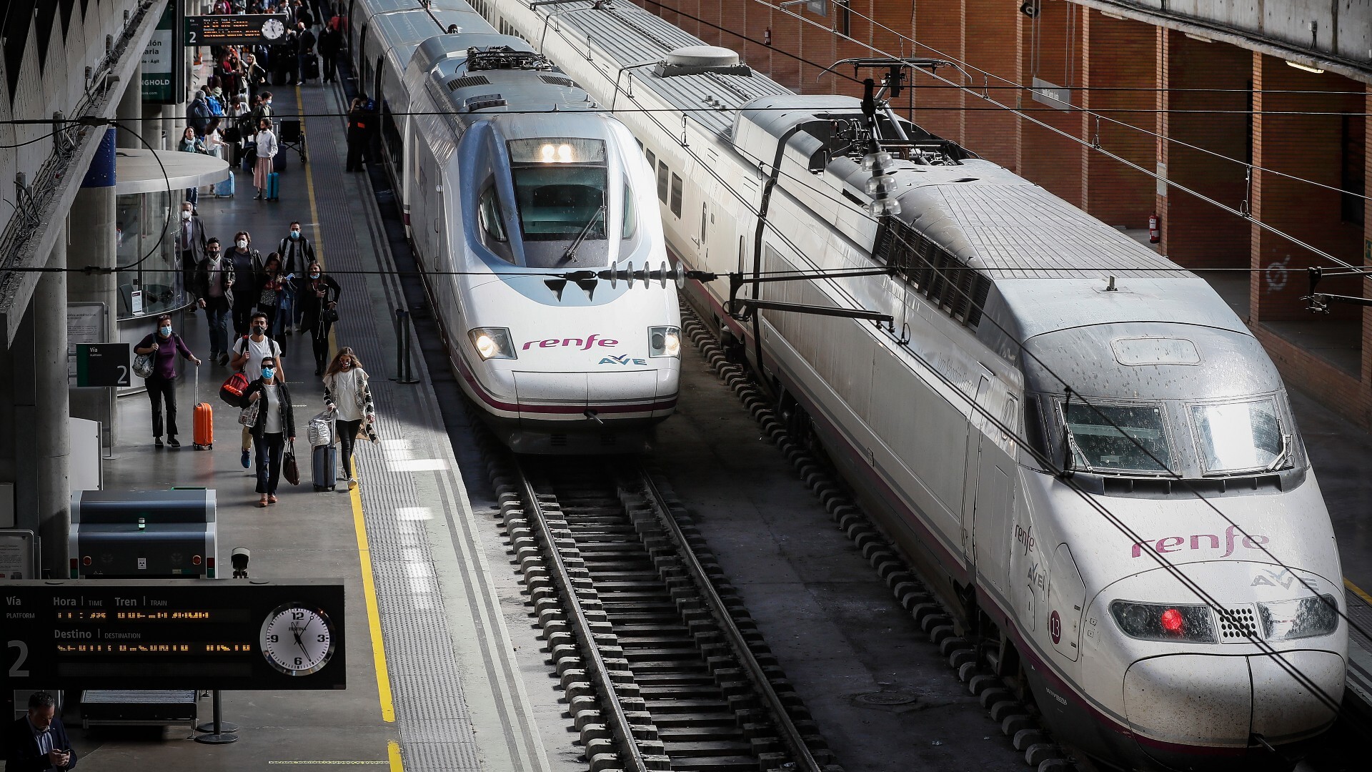Los sindicatos convocan tres días de huelga en Renfe