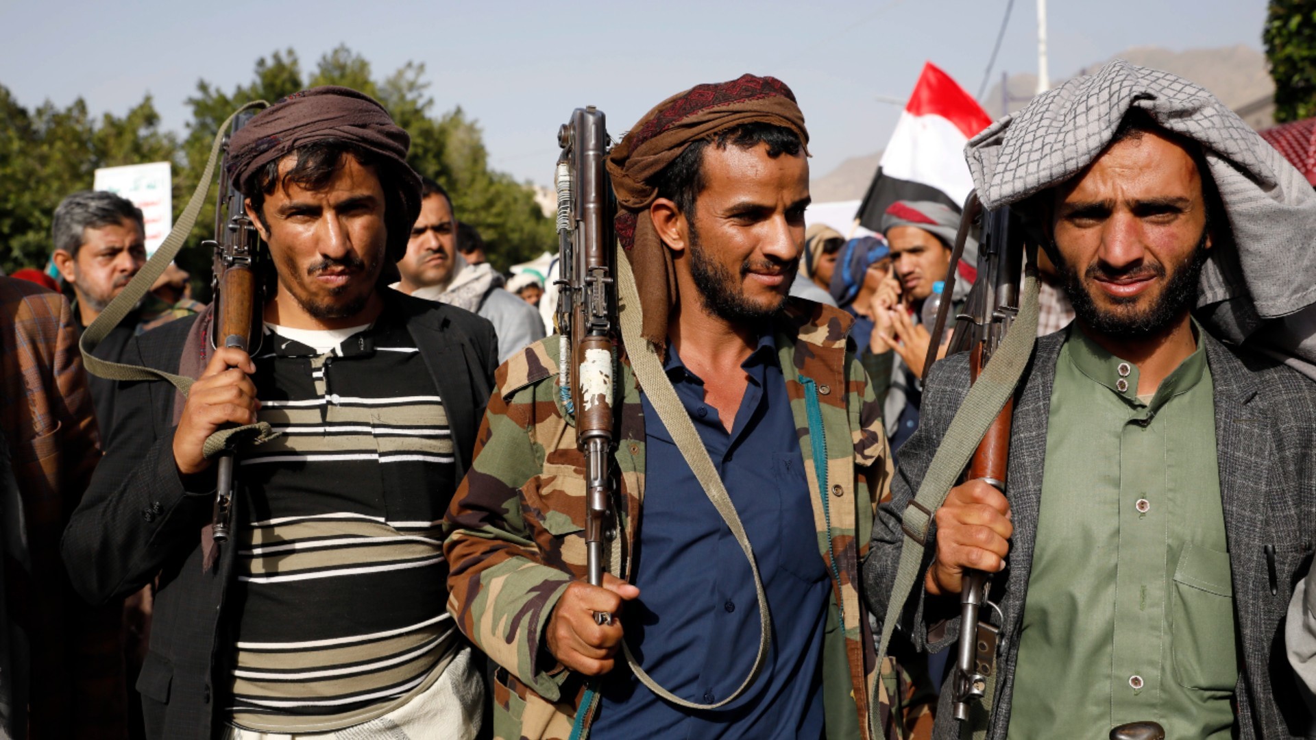Portaaviones estadounidense atacado en yemen por los houtis