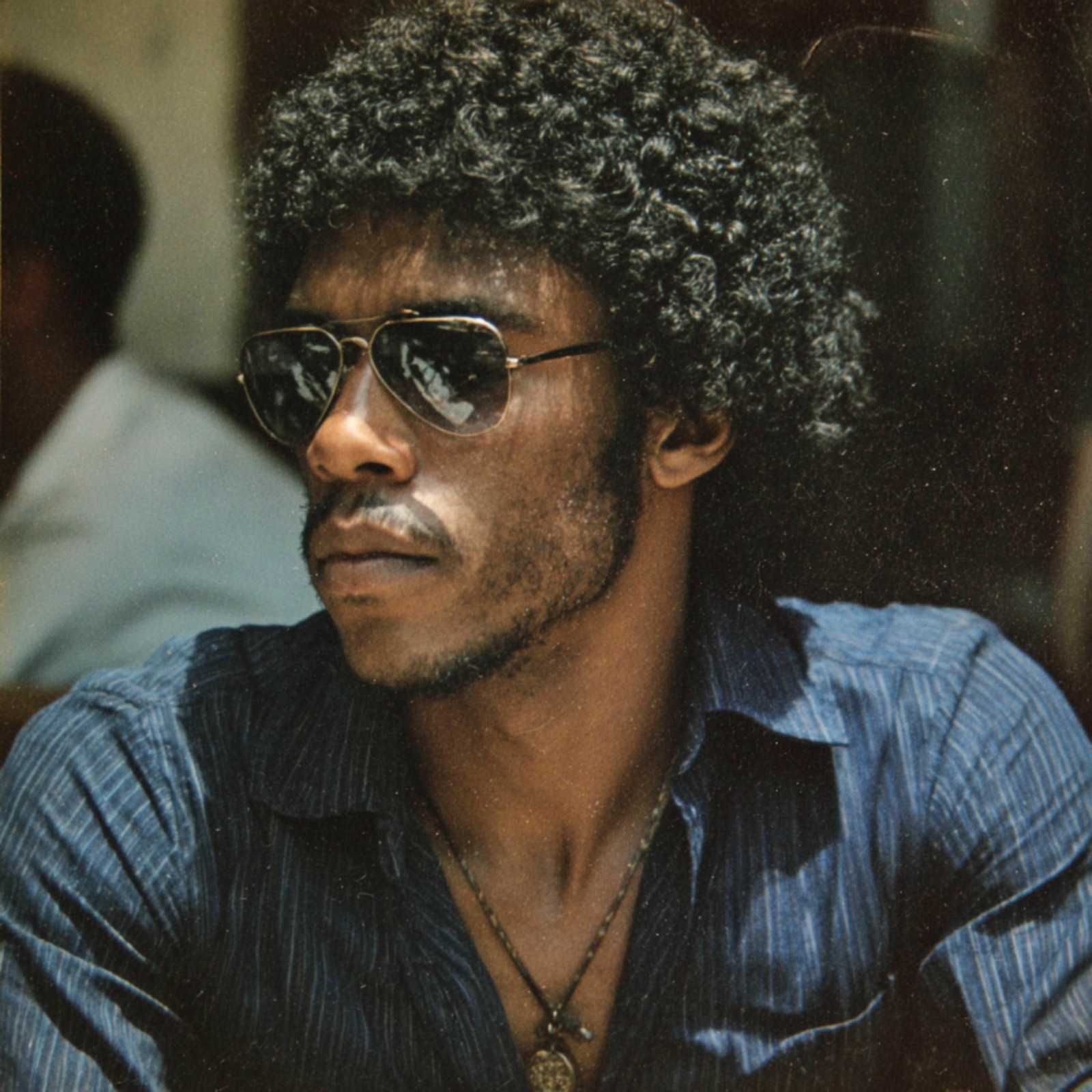 Black vibes - IA: ¿Ángel o Demonio? - 05/10/25 Black vibes - IA: ¿Ángel o Demonio? - 05/10/25