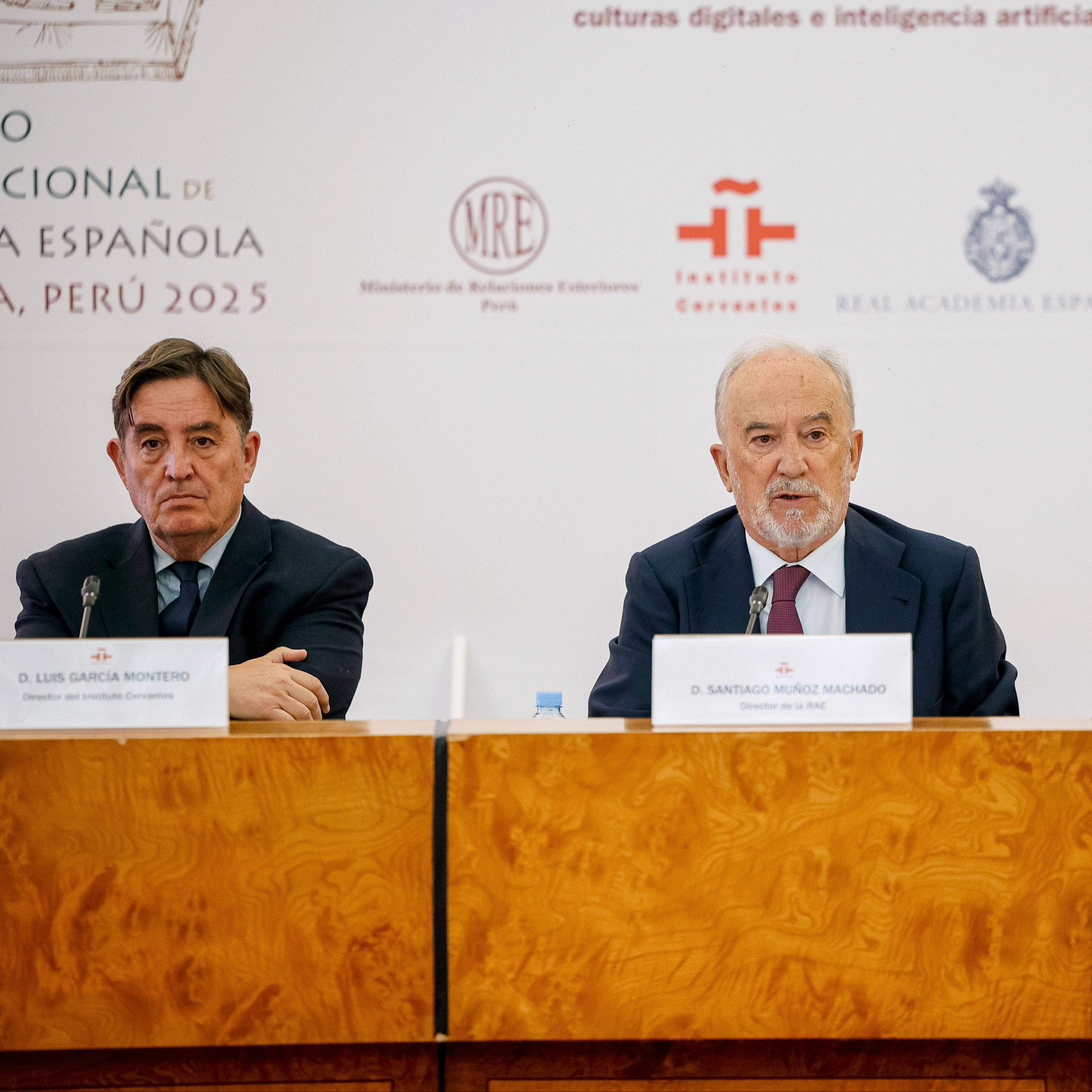 Un idioma sin fronteras - El director de la RAE ante el Congreso de Arequipa - 11/10/25