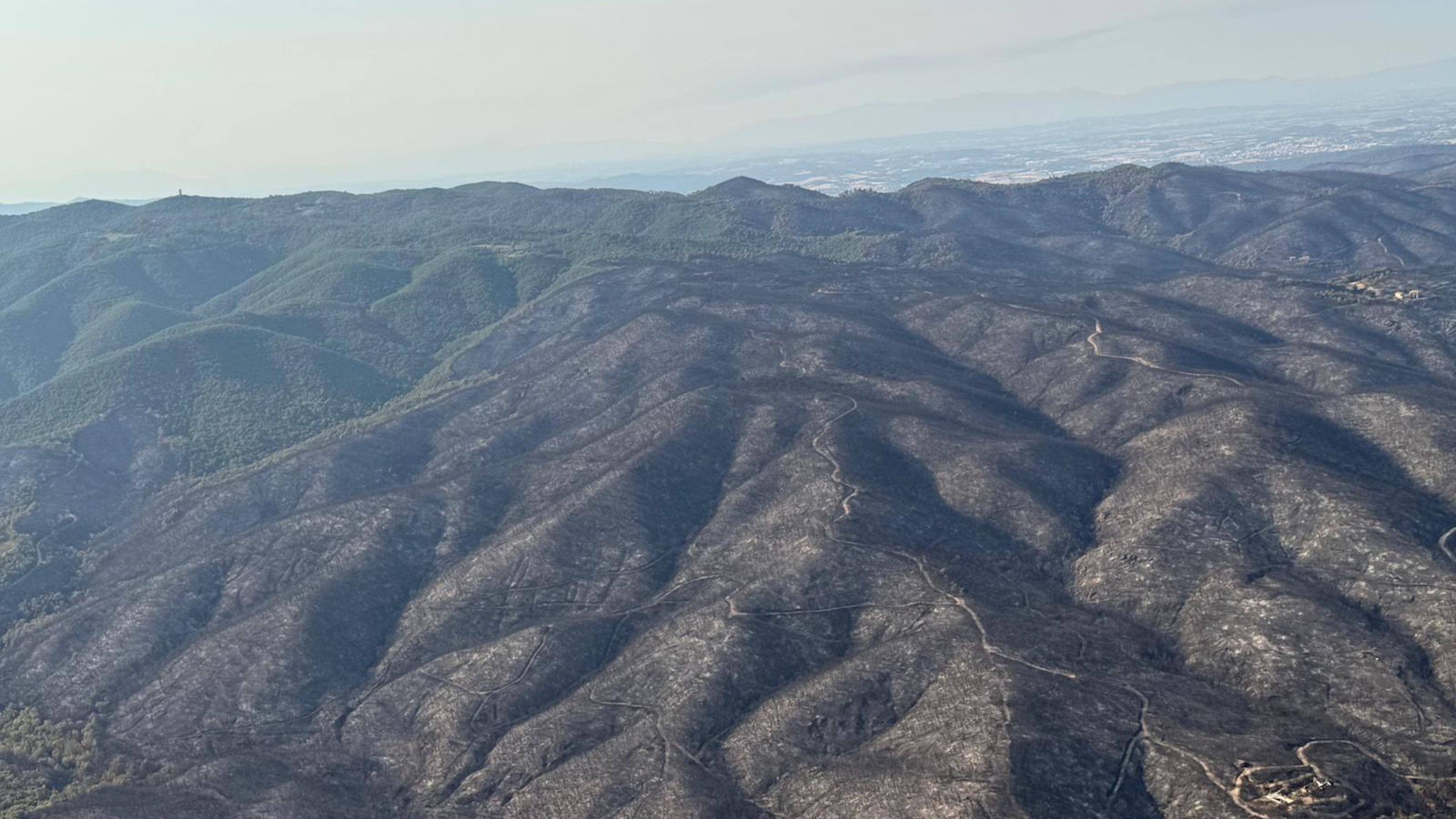 L'incendi de les Gavarres crema 2.200 hectàrees i continua sota vigilància episode artwork