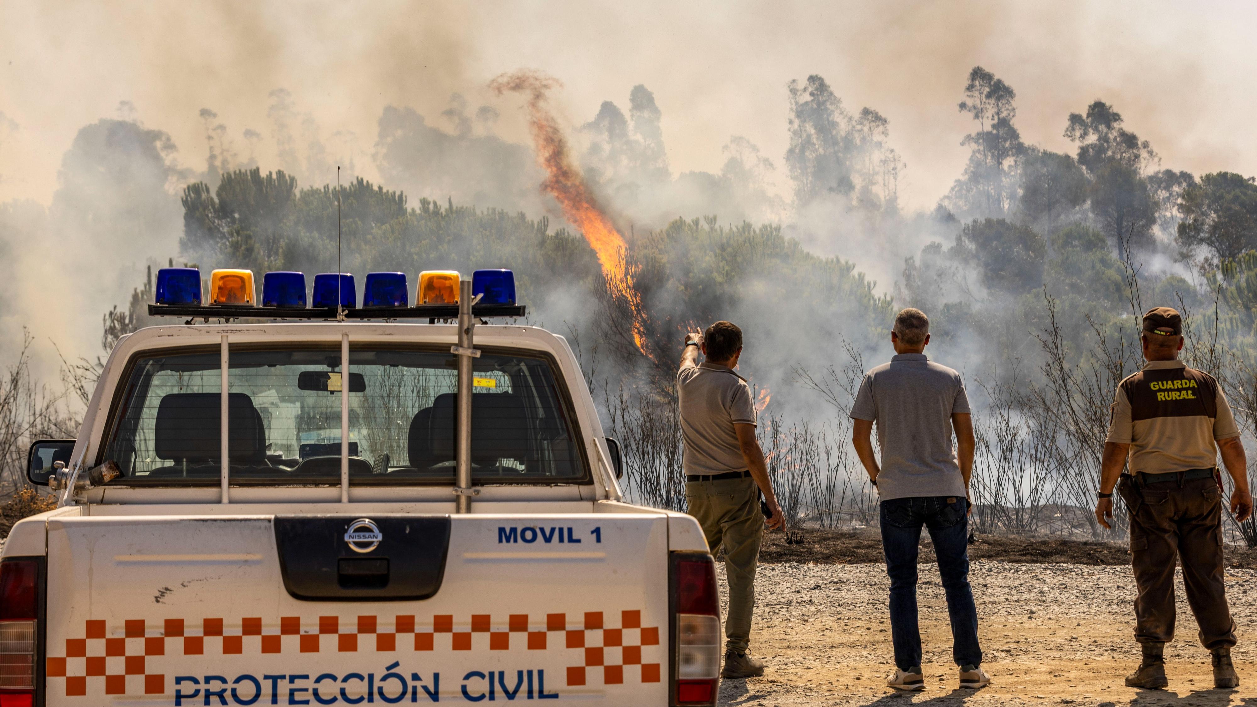 El incendio de Niebla avanza a 28.000 hectáreas