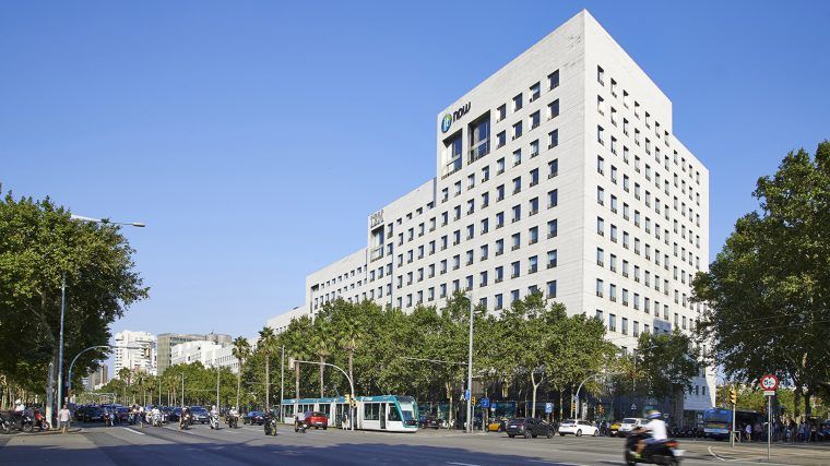 Investiguen una agressió grupal a una noia a la Diagonal de Barcelona Investiguen una agressió grupal a una noia a la Diagonal de Barcelona