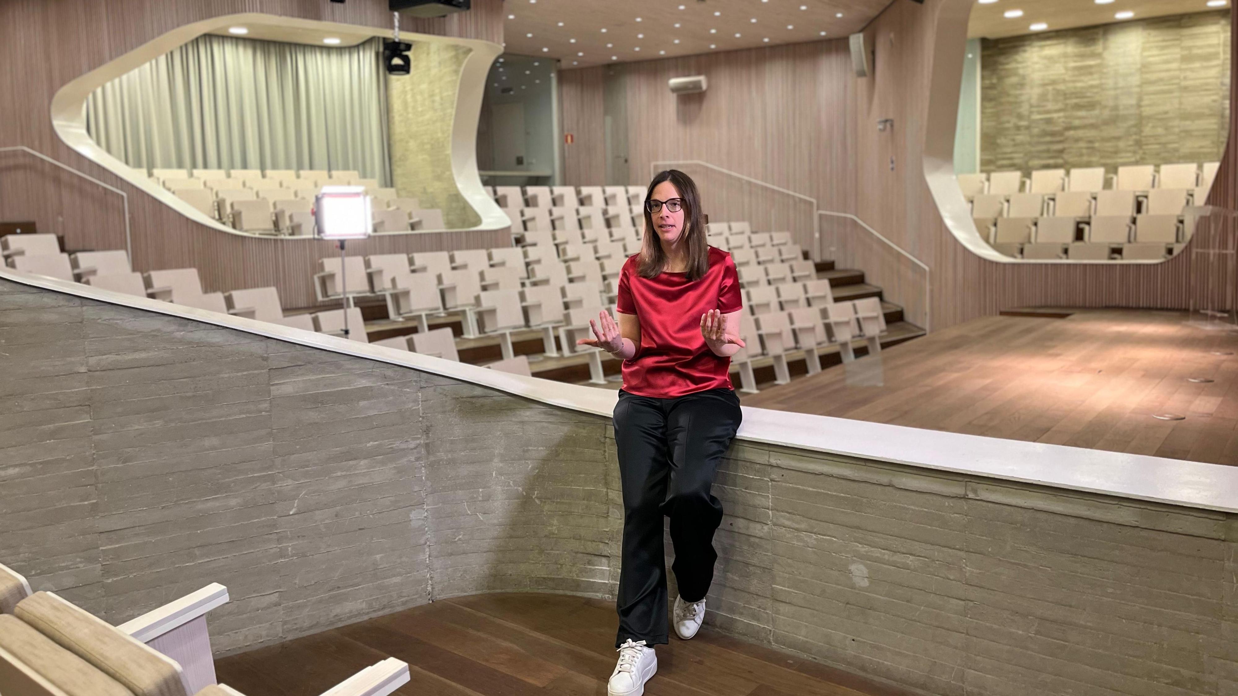 Isabelle Hupont, investigadora: "Tenemos que hacernos responsables de lo que subimos a redes y entrena a la IA"