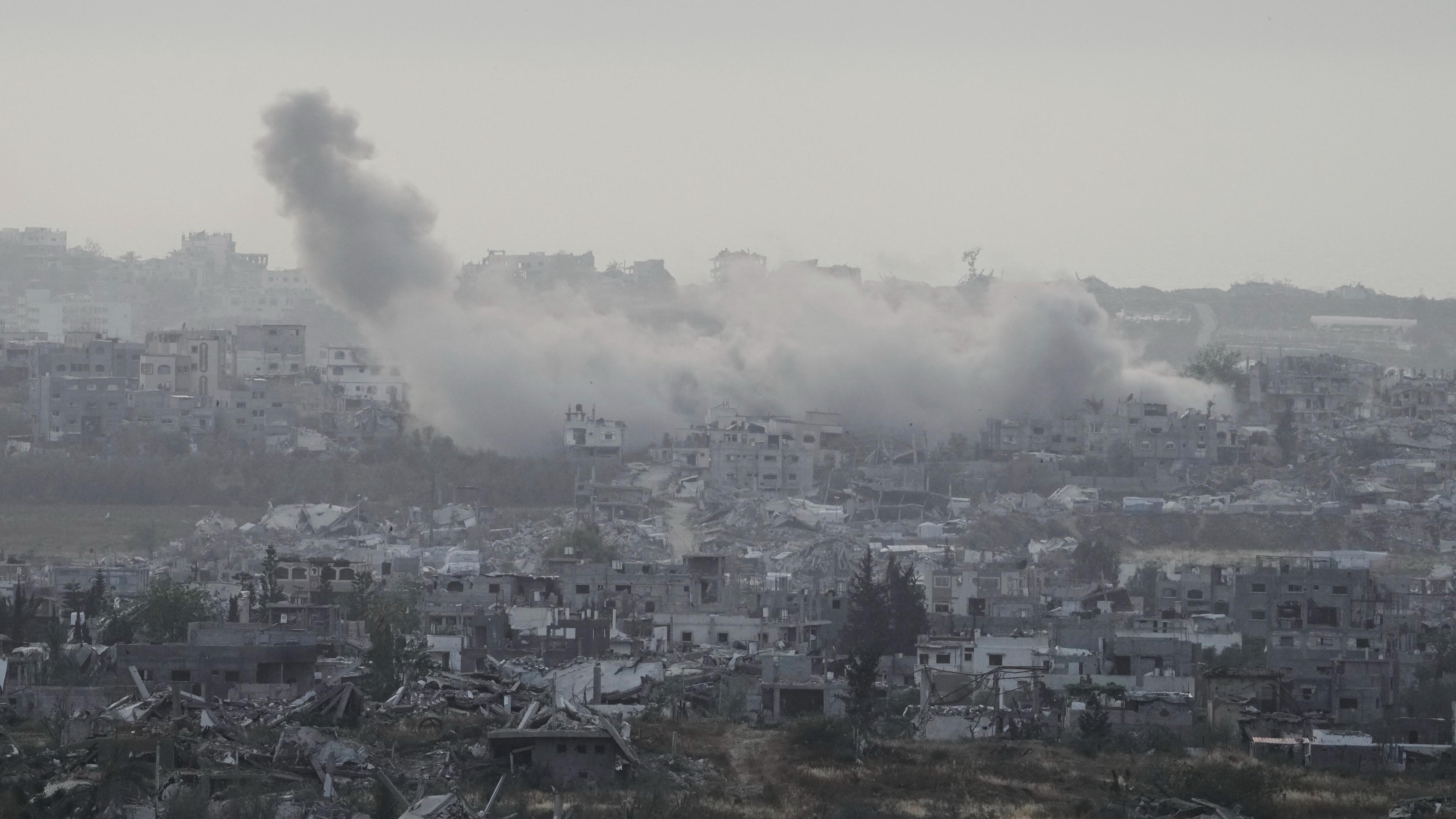 Israel continúa sus ataques y deja más de 100 muertos en Gaza