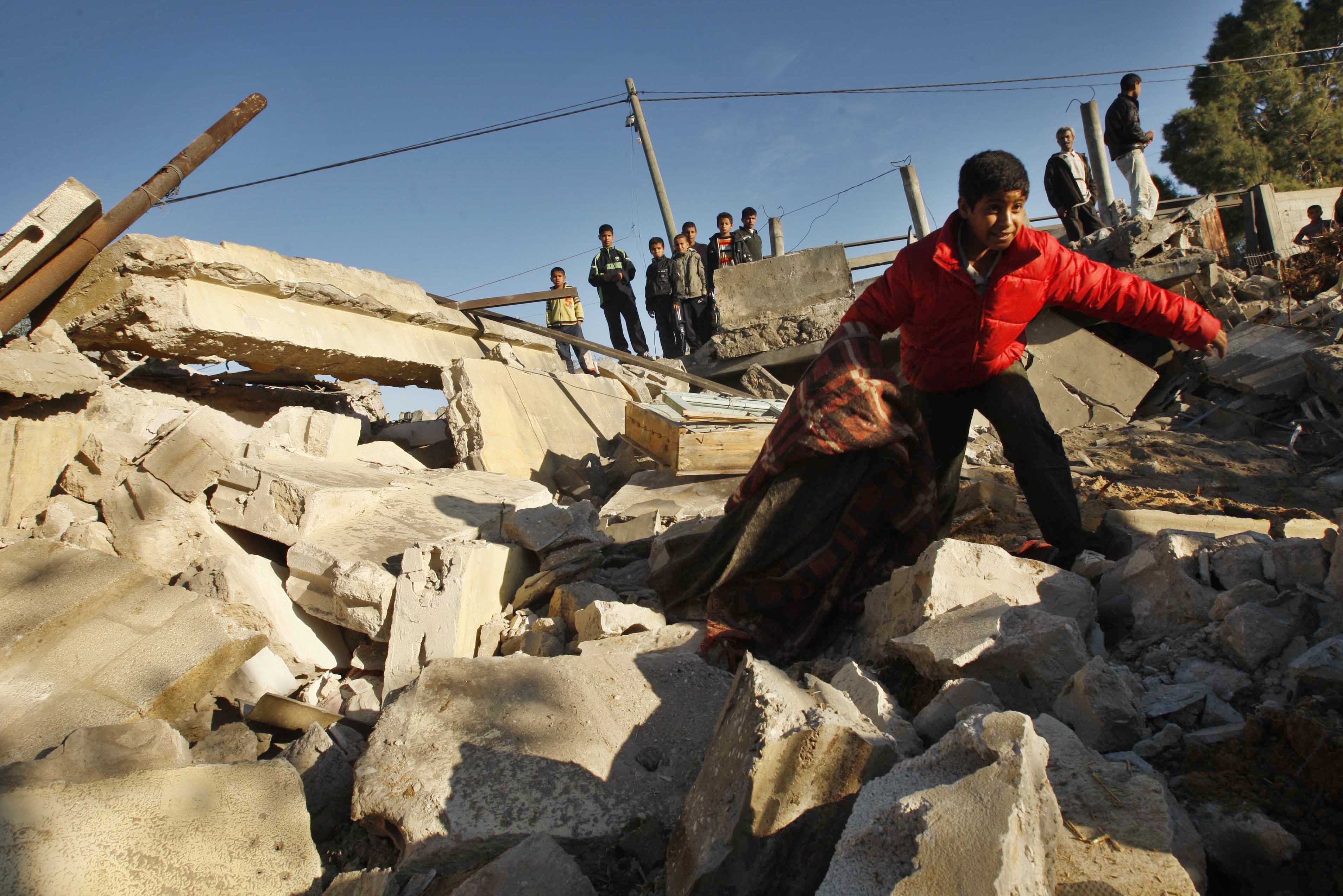 Israel bombardea Gaza y mata a tres palestinos | RTVE