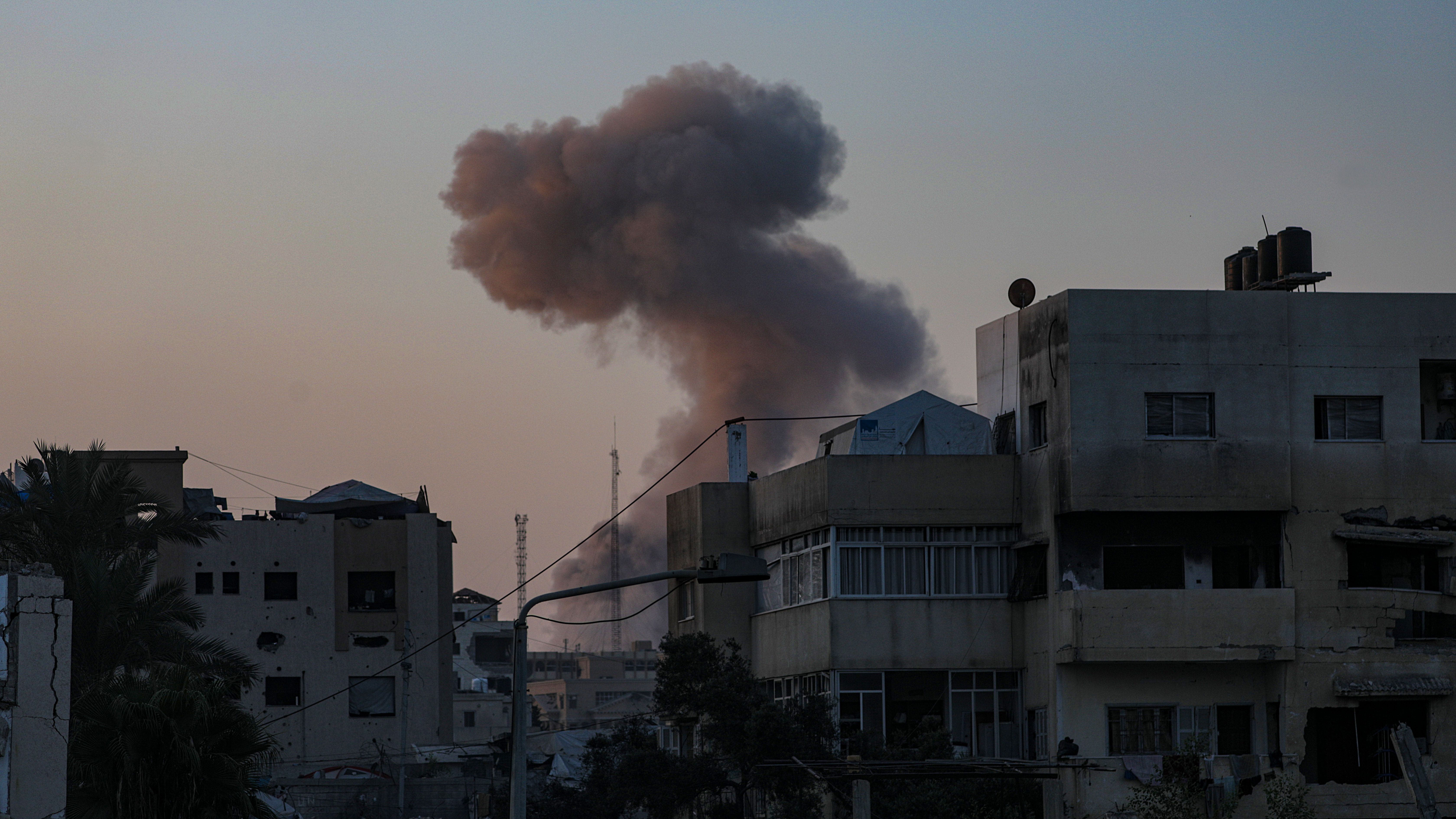 Israel continúa su ofensiva en la Ciudad de Gaza por segundo día
