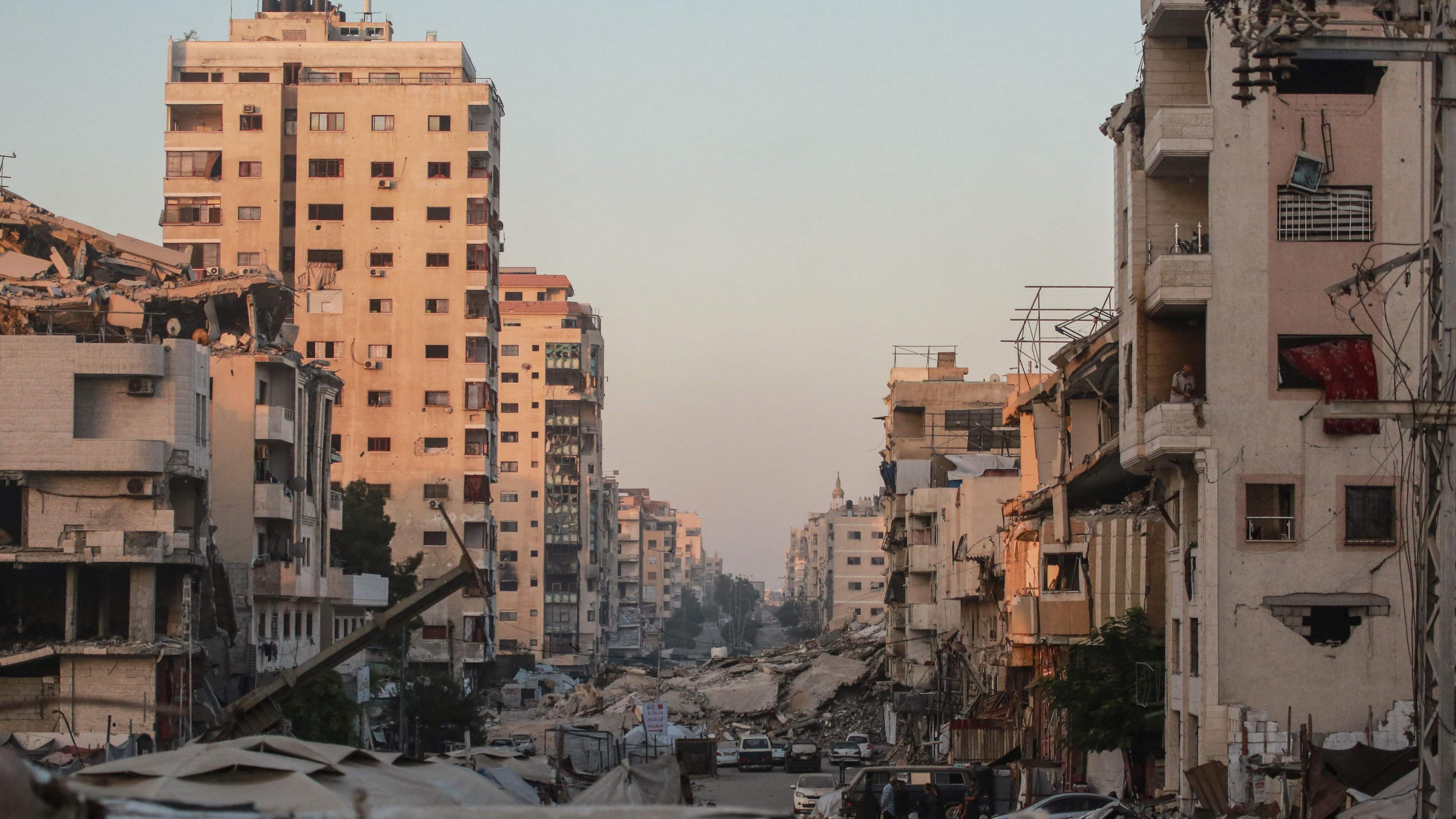 Israel recupera los cadáveres de dos rehenes y afirma que las pausas humanitarias no afectan a Ciudad de Gaza