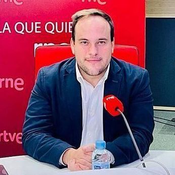 Javier Santacruz, economista: "Estamos entrando en una fase de desaceleración" Javier Santacruz, economista: "Estamos entrando en una fase de desaceleración"